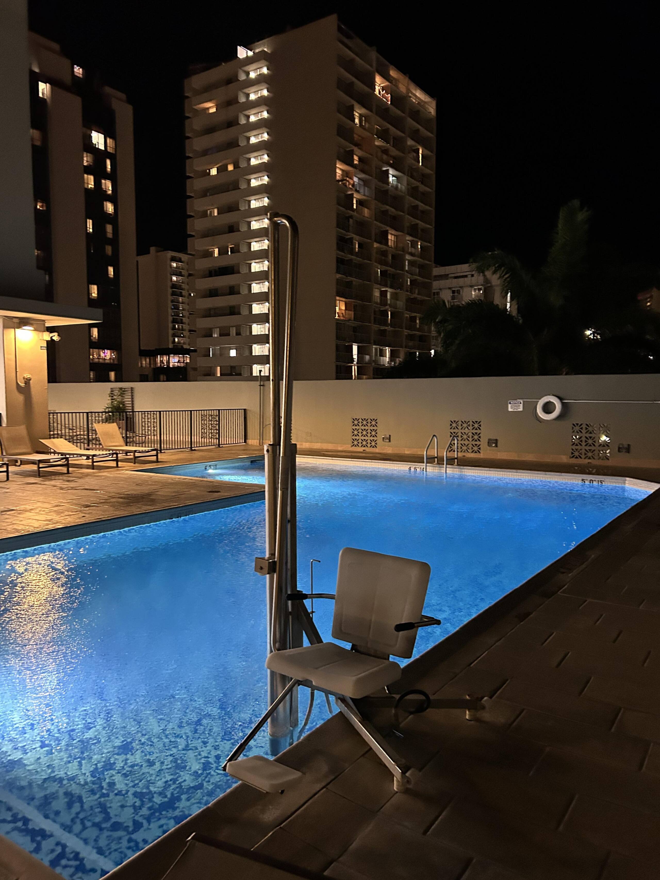 Condo in Honolulu · ★4.55 · 1 bedroom · 2 beds · 1 private bath - Image 41