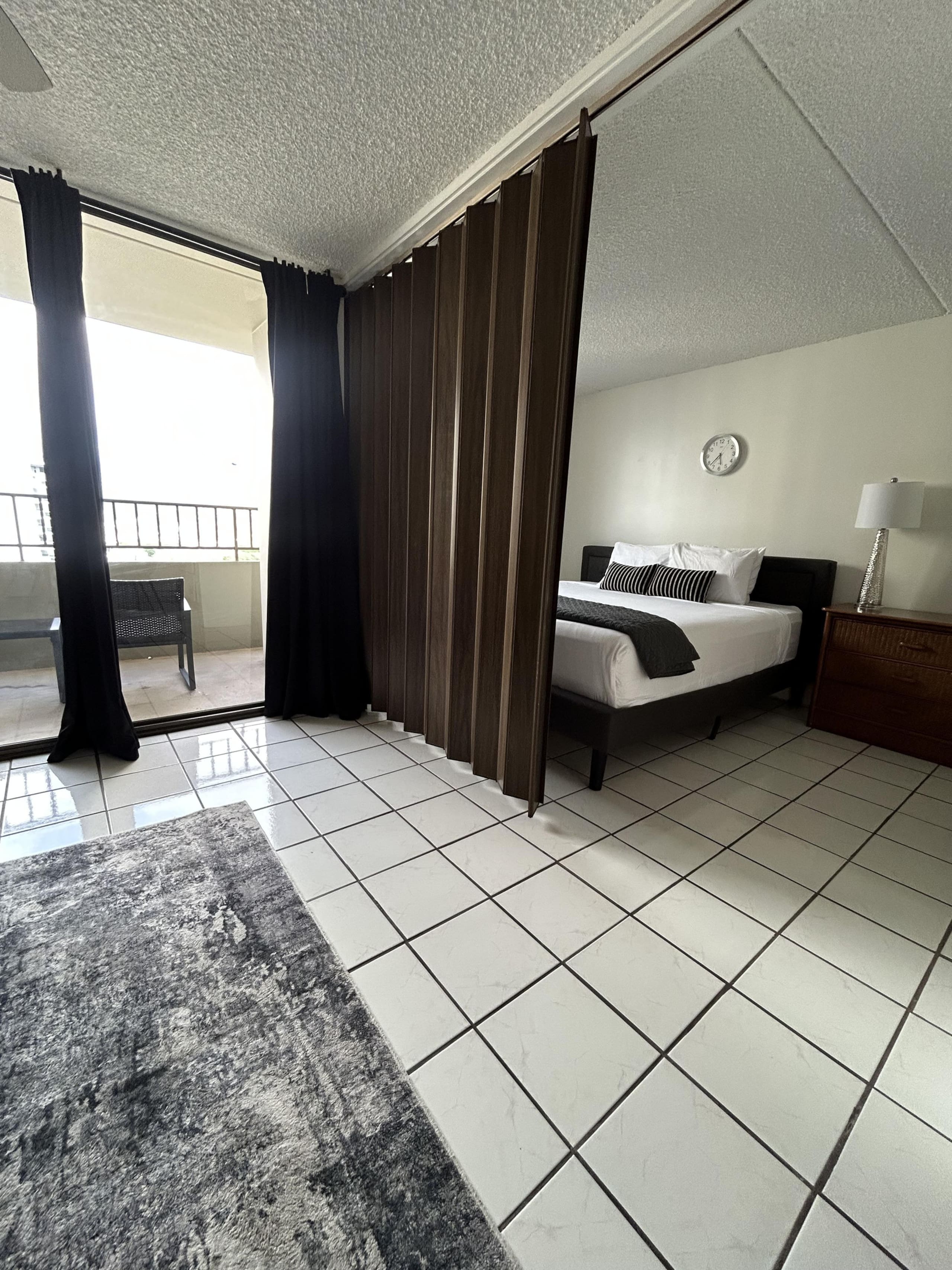Condo in Honolulu · ★4.55 · 1 bedroom · 2 beds · 1 private bath - Image 28