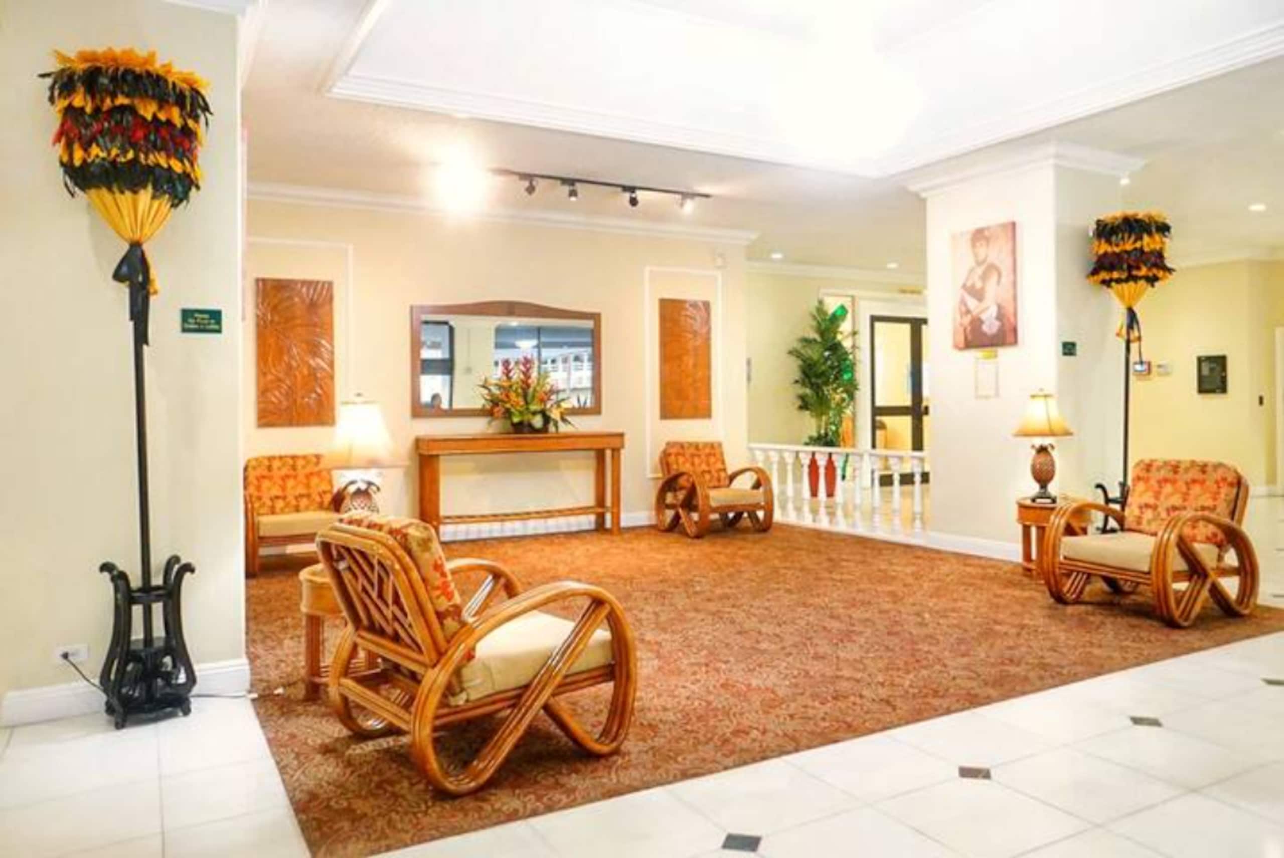 Condo in Honolulu · ★4.61 · 1 bedroom · 2 beds · 1 private bath - Image 13