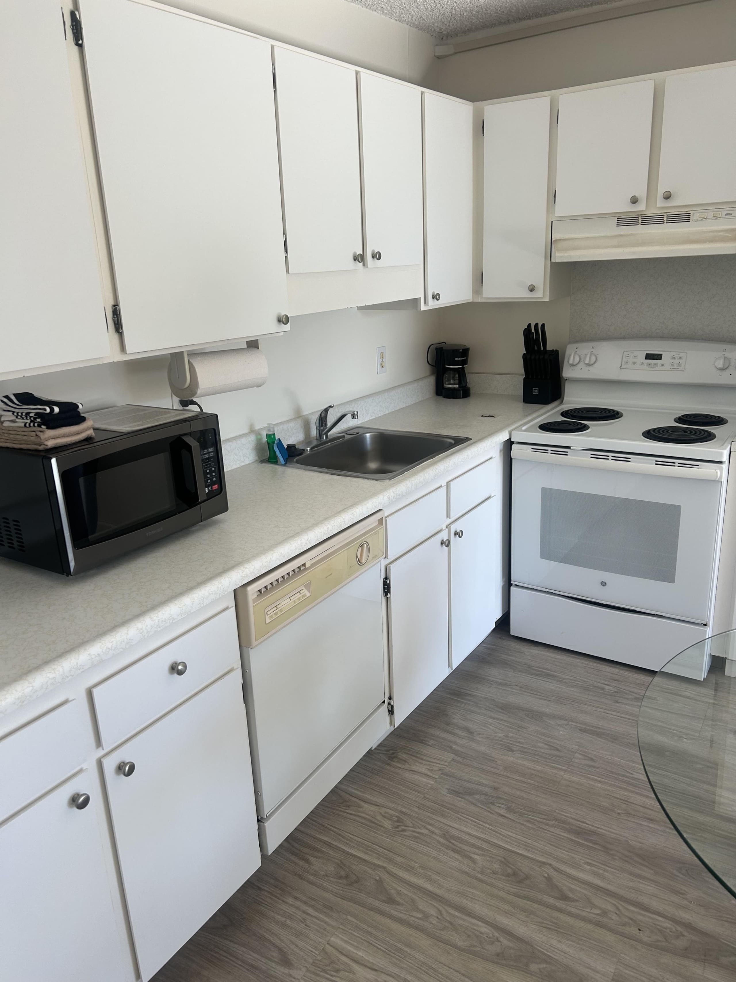 Condo in Honolulu · ★4.61 · 1 bedroom · 2 beds · 1 private bath - Image 20