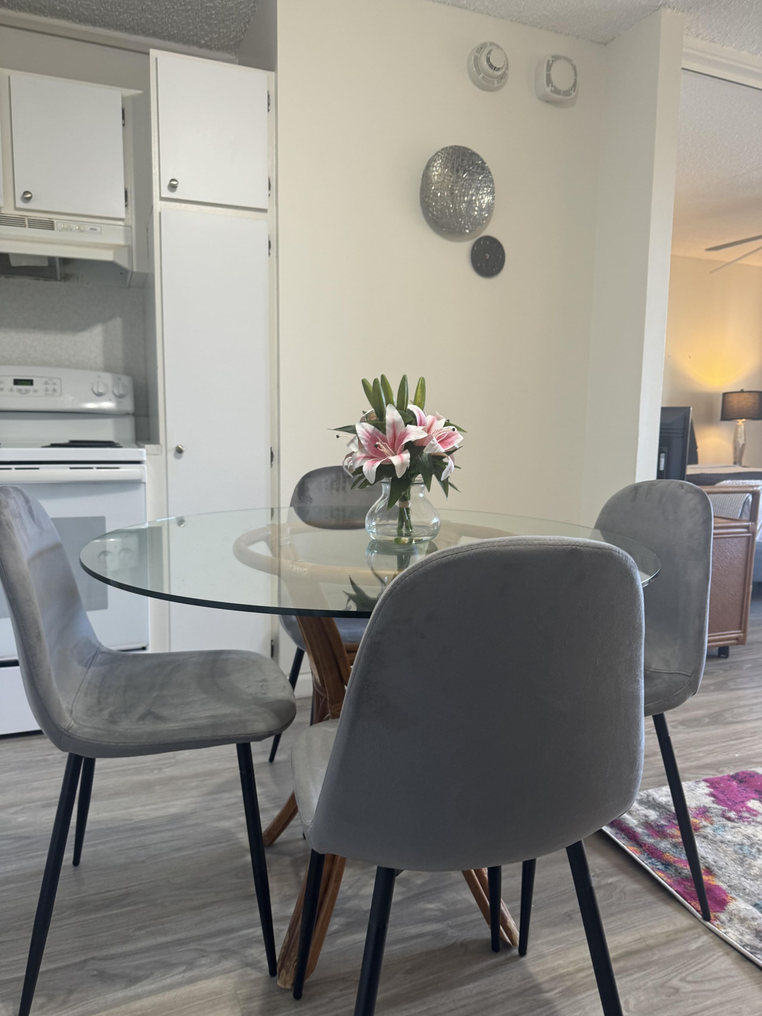 Condo in Honolulu · ★4.61 · 1 bedroom · 2 beds · 1 private bath - Image 5