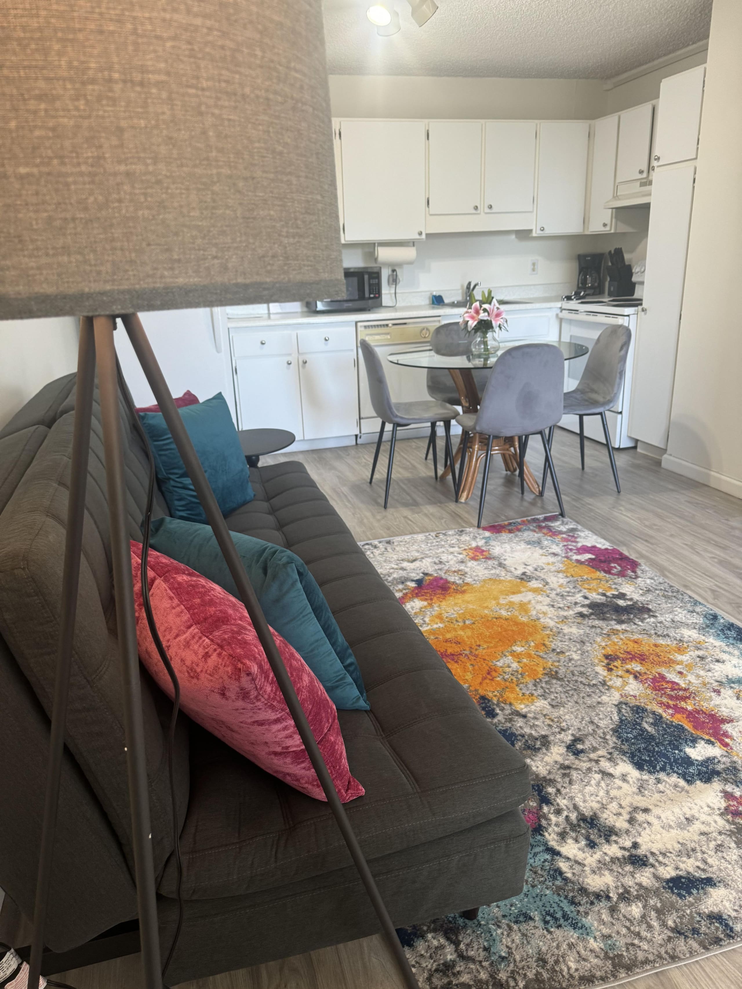 Condo in Honolulu · ★4.61 · 1 bedroom · 2 beds · 1 private bath - Image 3