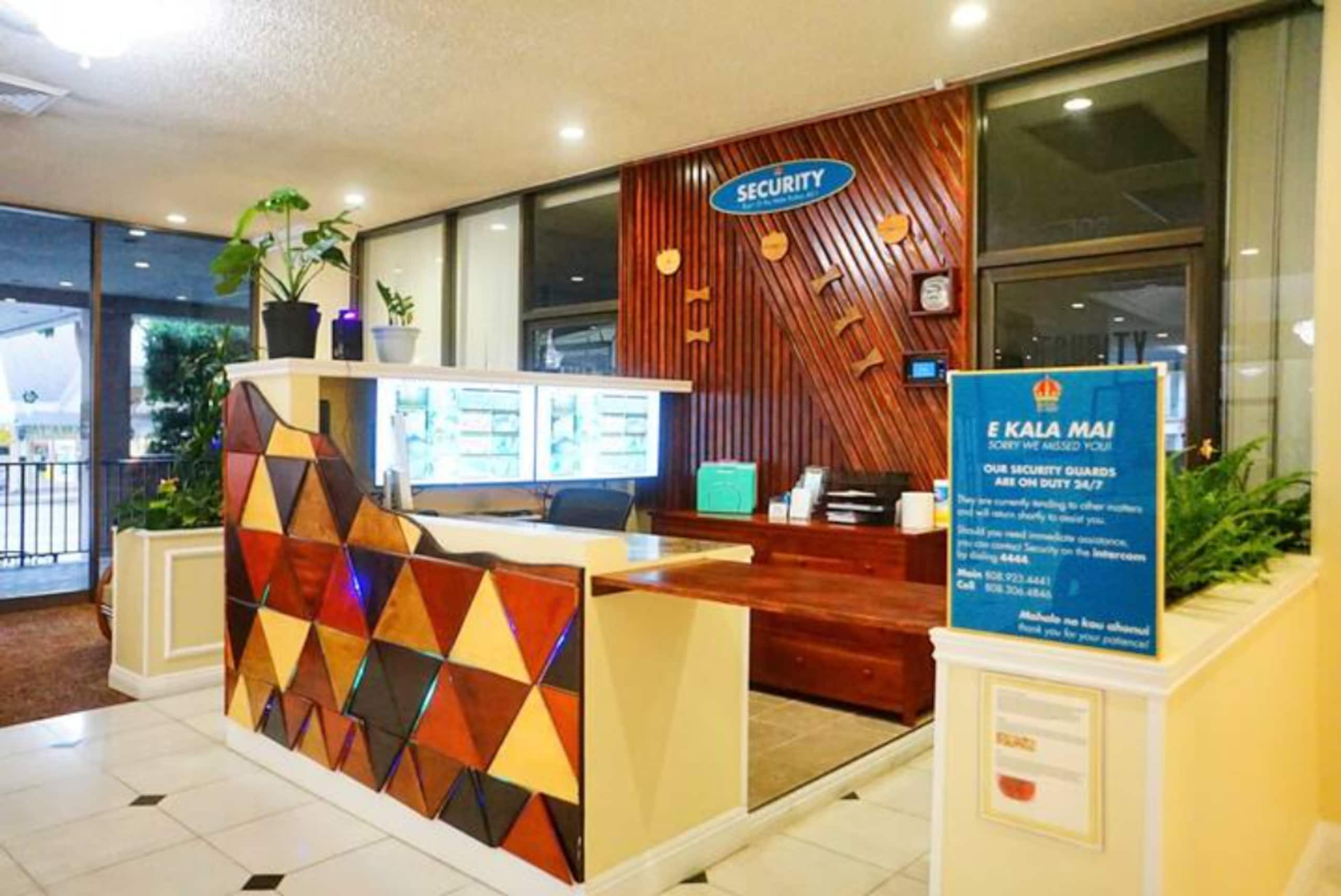 Condo in Honolulu · ★4.75 · 1 bedroom · 2 beds · 1 private bath - Image 11