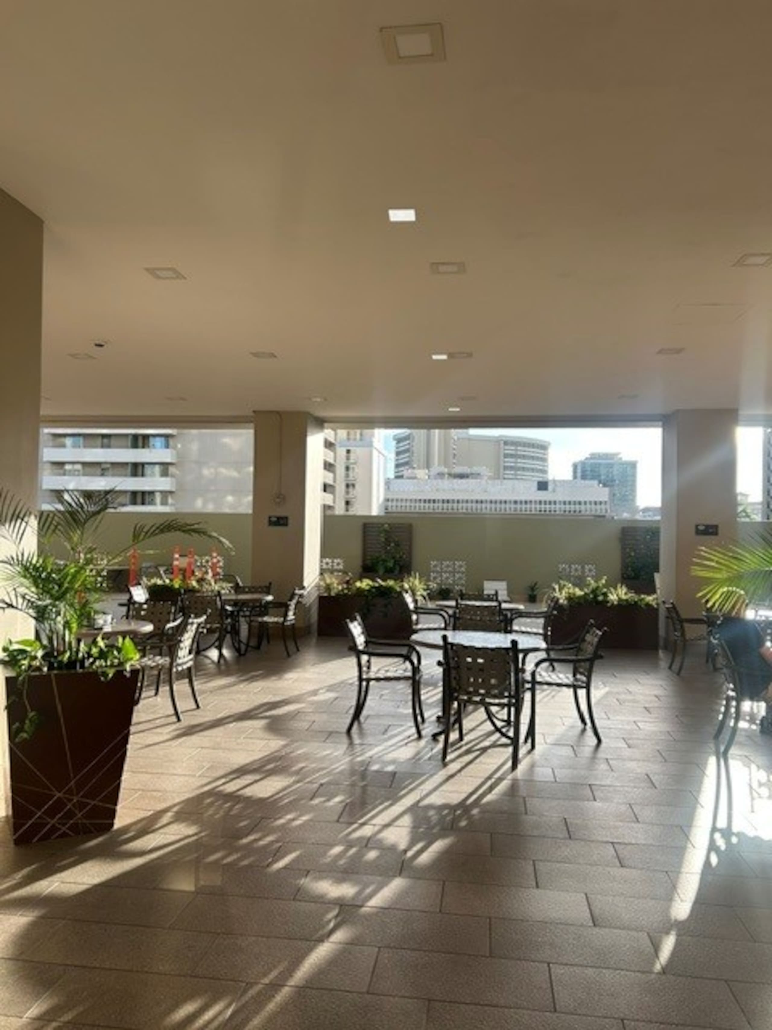 Condo in Honolulu · ★4.75 · 1 bedroom · 2 beds · 1 private bath - Image 27
