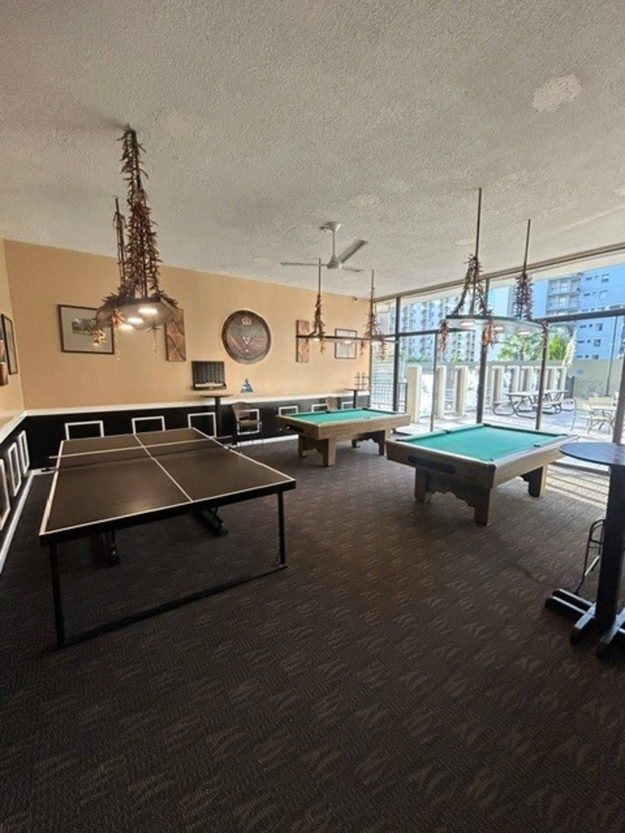 Condo in Honolulu · ★4.31 · 1 bedroom · 2 beds · 1 shared bath - Image 29
