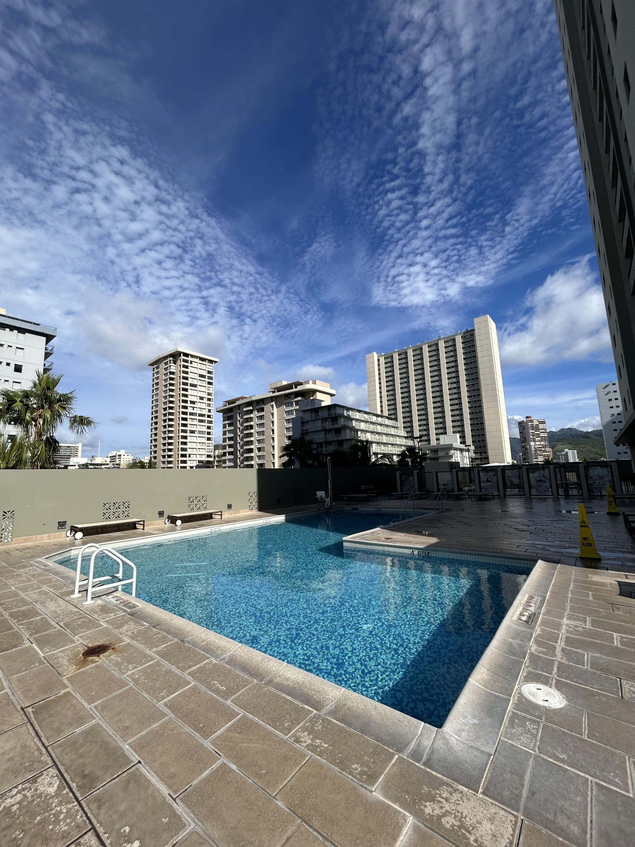Condo in Honolulu · ★4.31 · 1 bedroom · 2 beds · 1 shared bath - Image 50