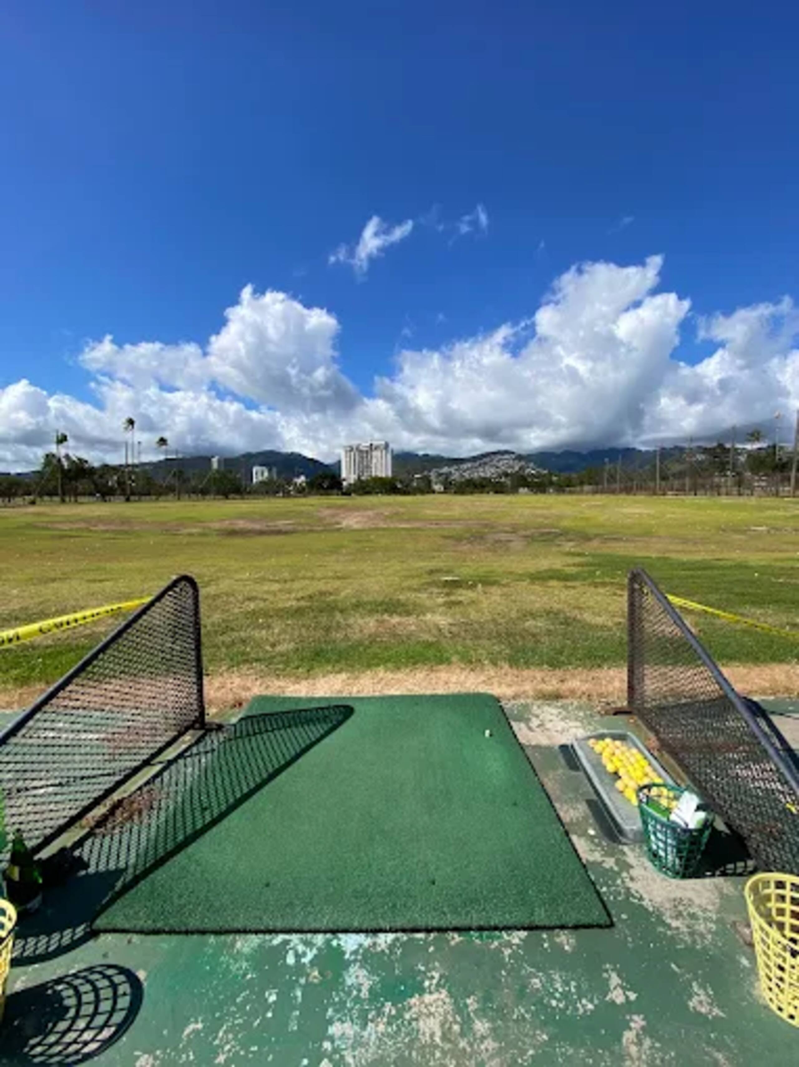 Condo in Honolulu · ★4.31 · 1 bedroom · 2 beds · 1 shared bath - Image 24