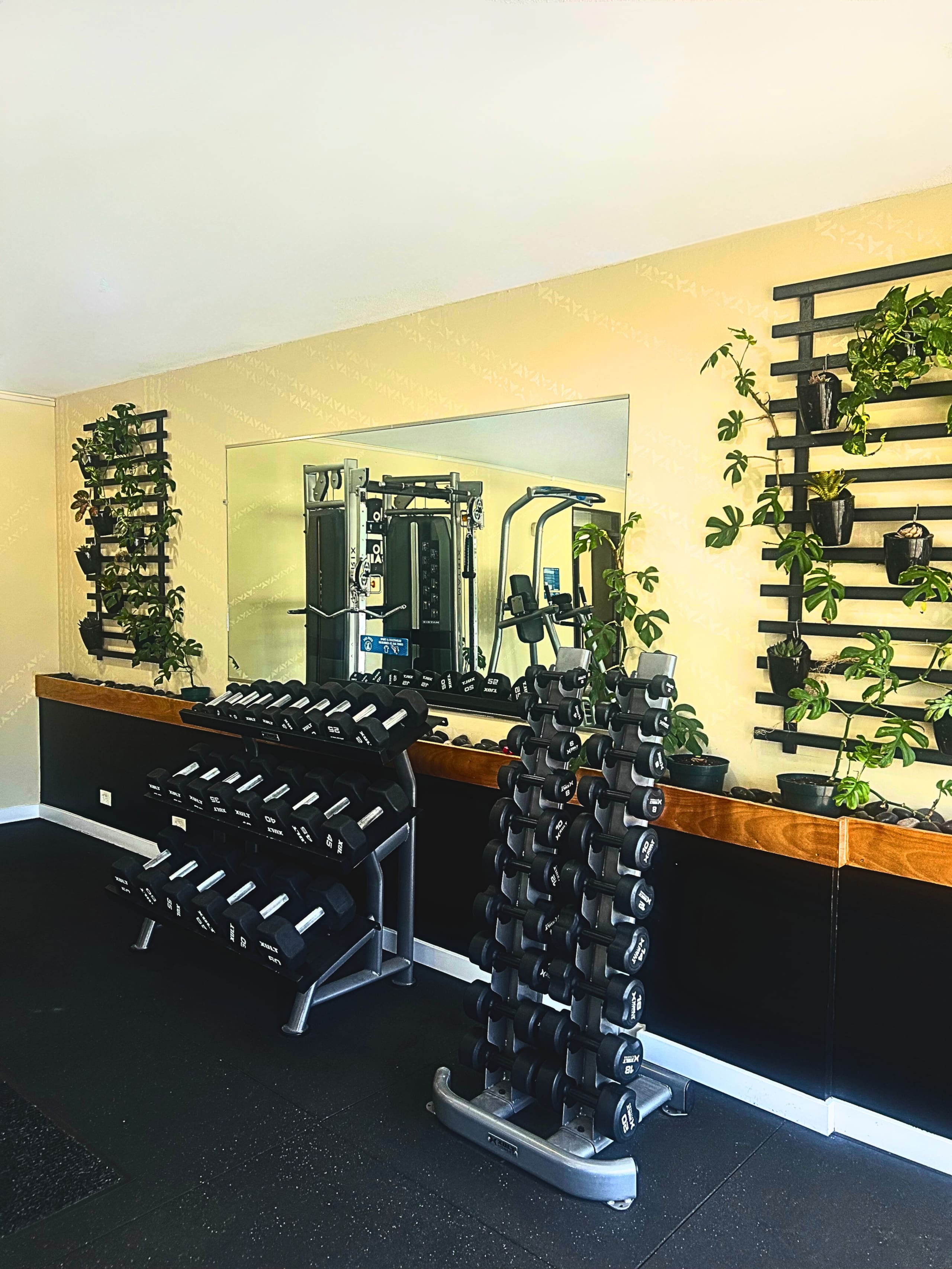 Condo in Honolulu · ★4.65 · 1 bedroom · 1 bed · 1 private bath - Image 15