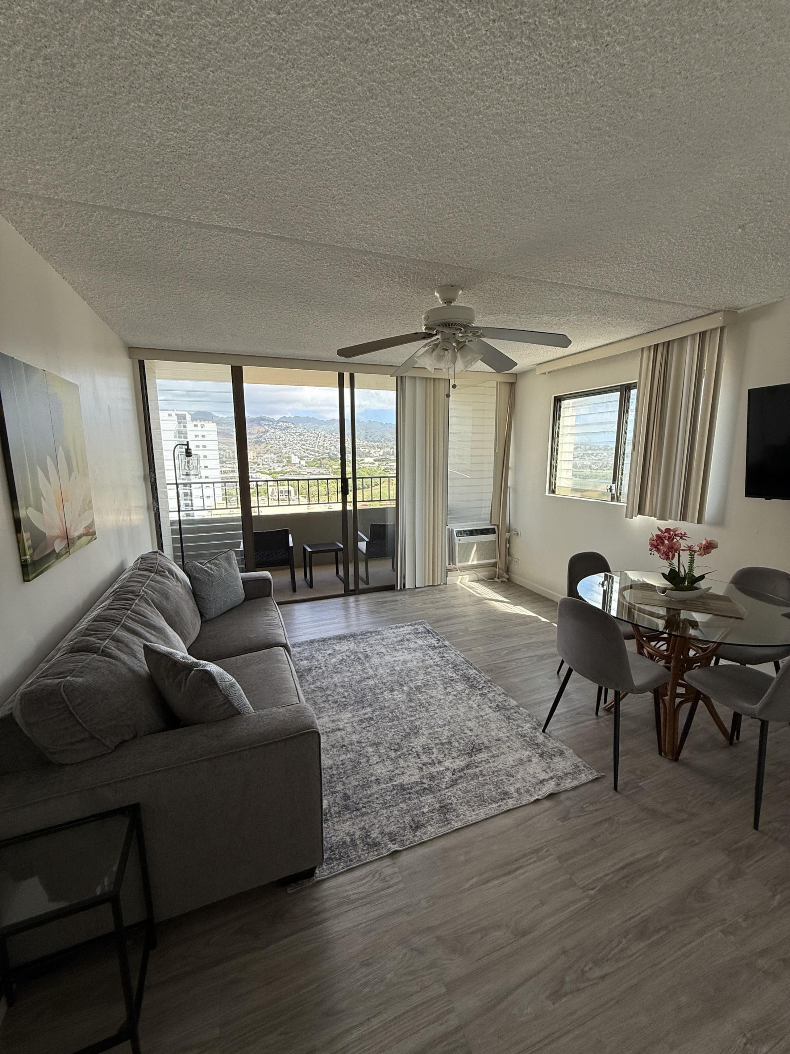 Condo in Honolulu · ★4.65 · 1 bedroom · 1 bed · 1 private bath - Image 27