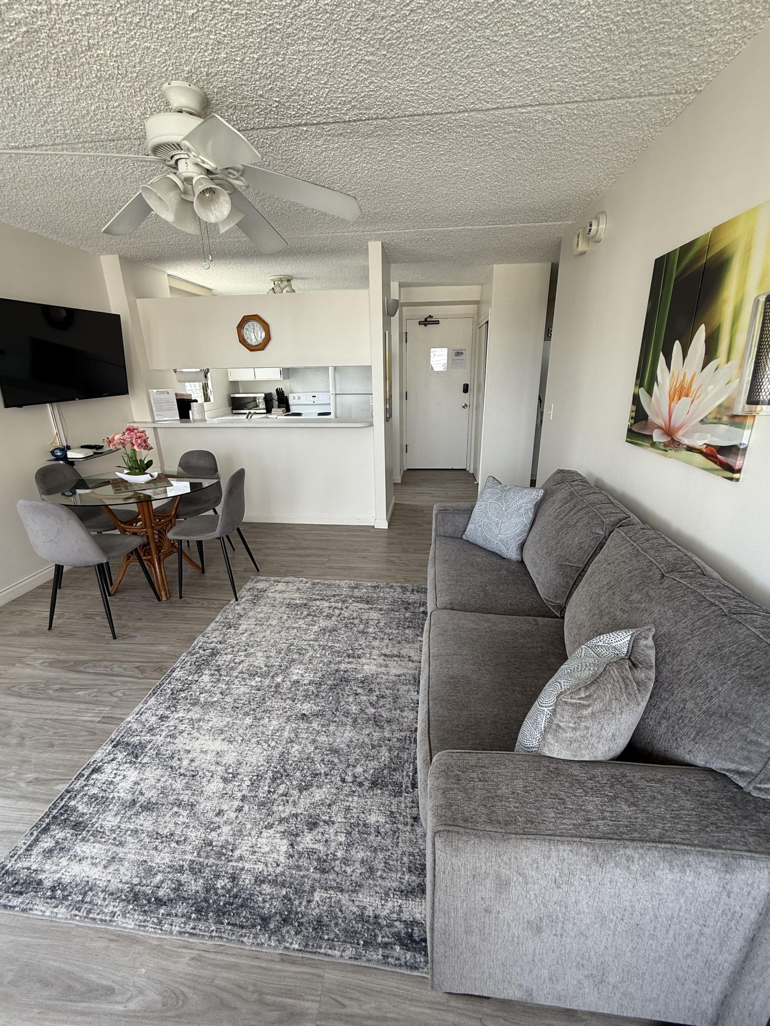 Condo in Honolulu · ★4.65 · 1 bedroom · 1 bed · 1 private bath - Image 1