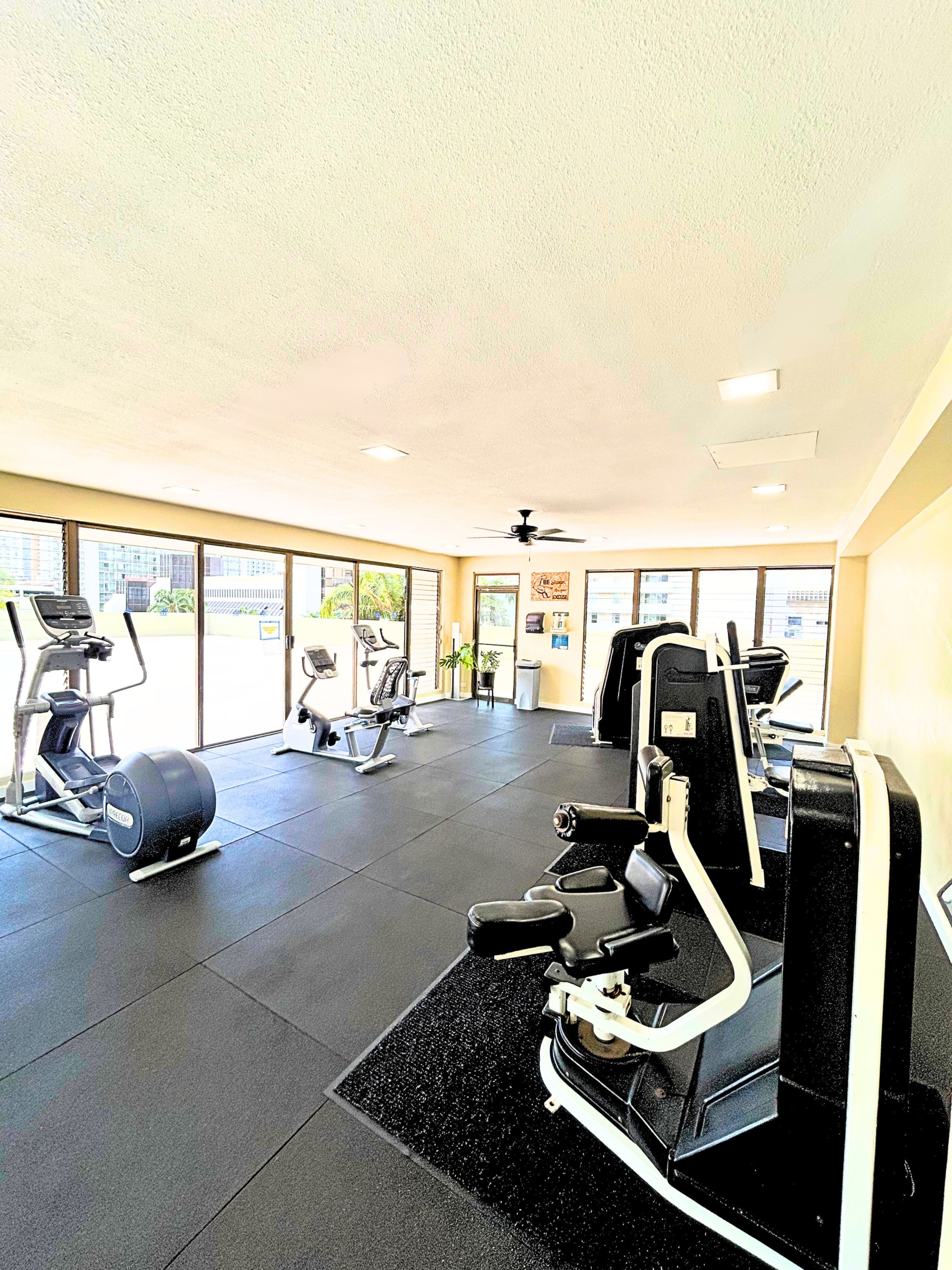 Condo in Honolulu · ★4.65 · 1 bedroom · 1 bed · 1 private bath - Image 17