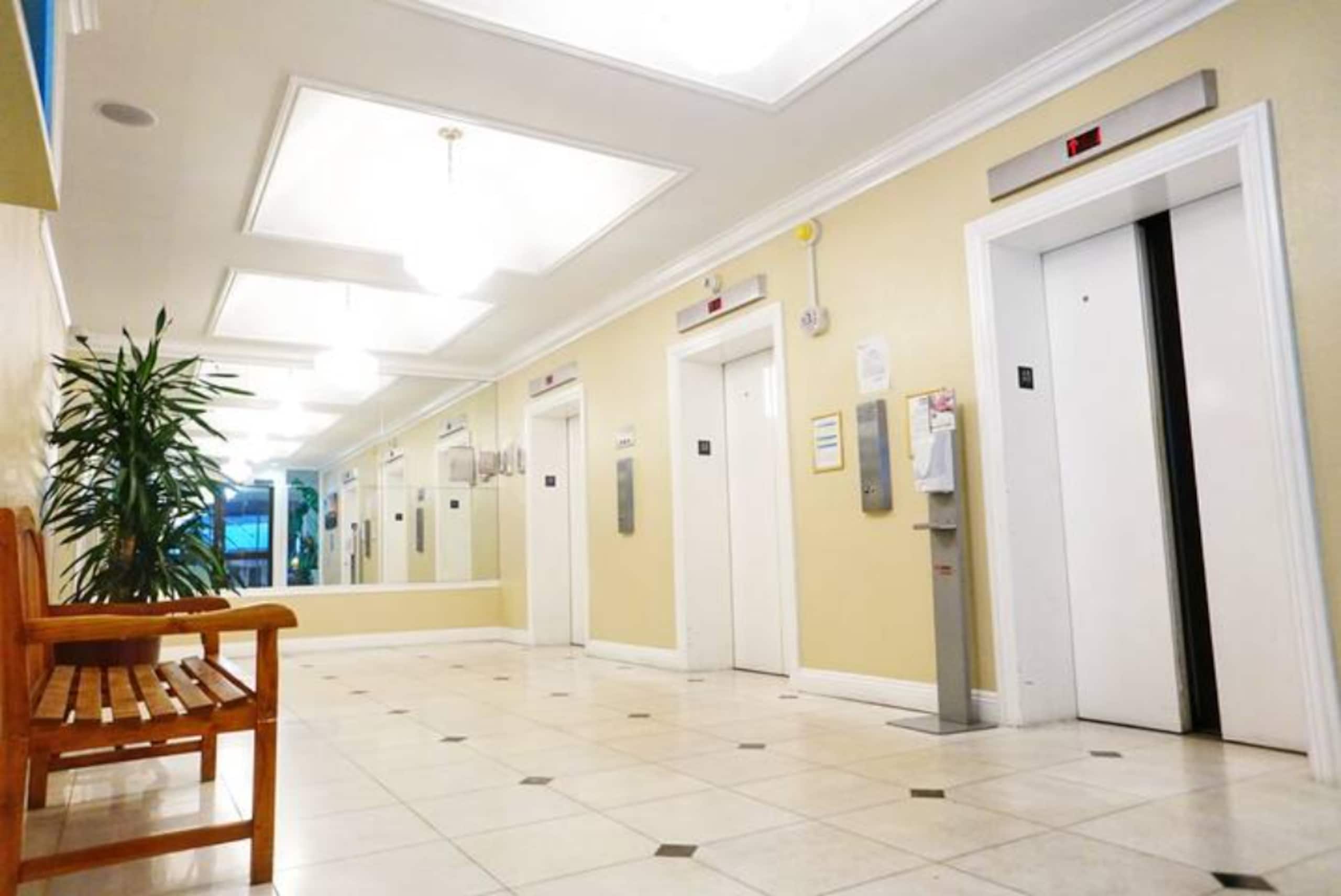 Condo in Honolulu · ★4.62 · 1 bedroom · 2 beds · 1 private bath - Image 13