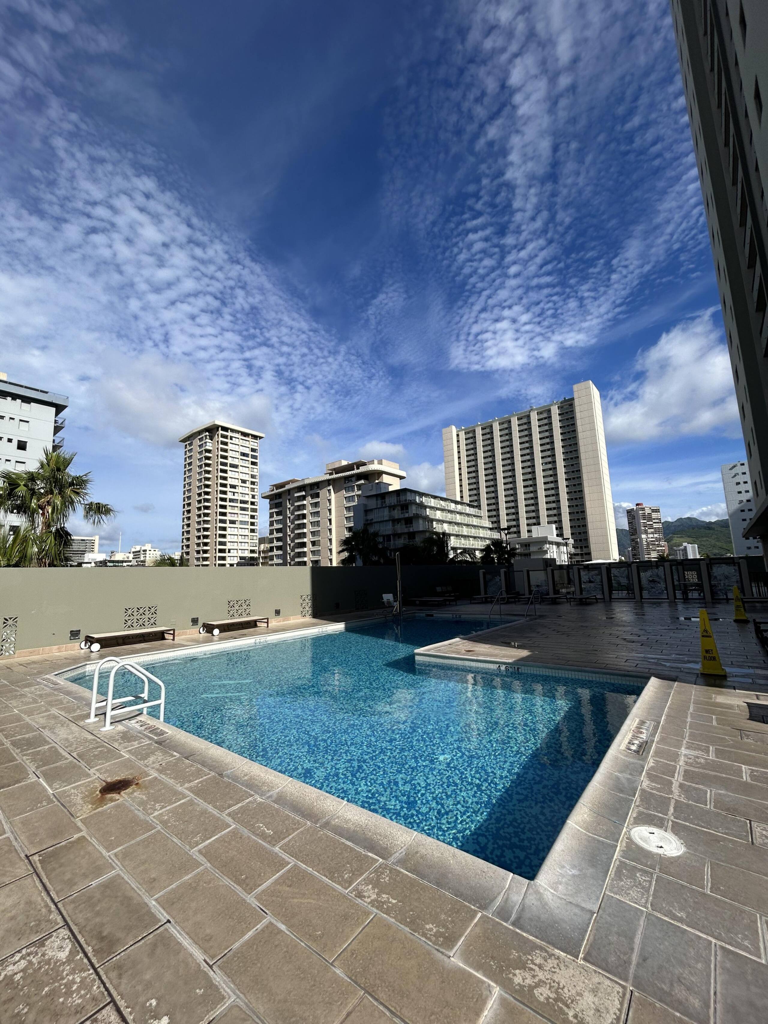 Condo in Honolulu · ★4.62 · 1 bedroom · 2 beds · 1 private bath - Image 44