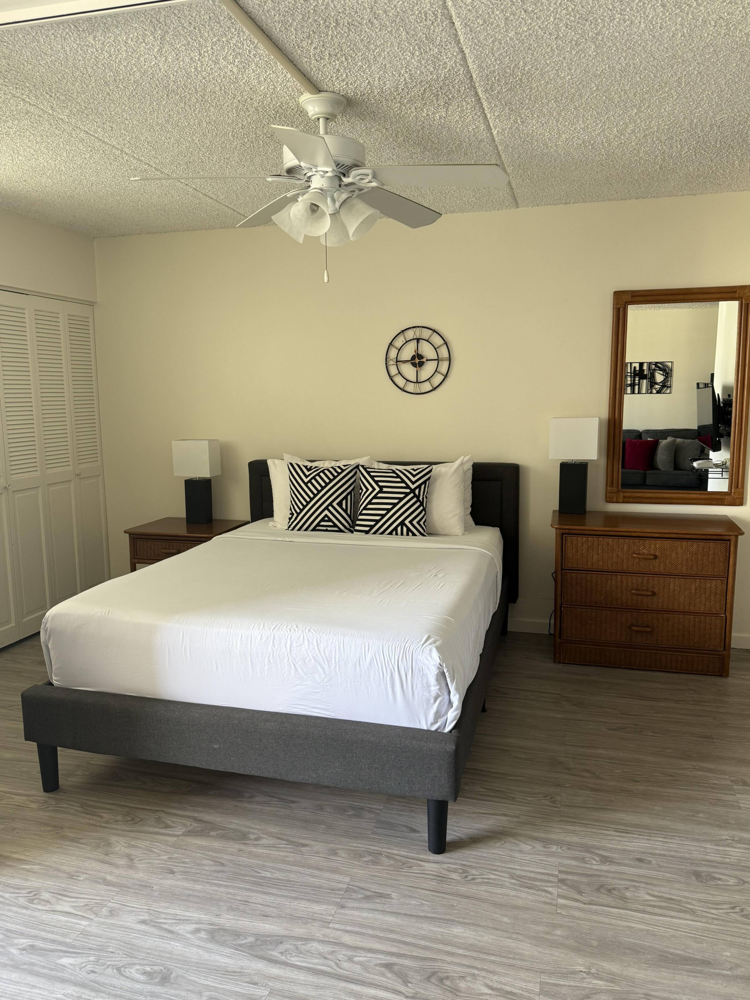 Condo in Honolulu · ★4.62 · 1 bedroom · 2 beds · 1 private bath - Image 4