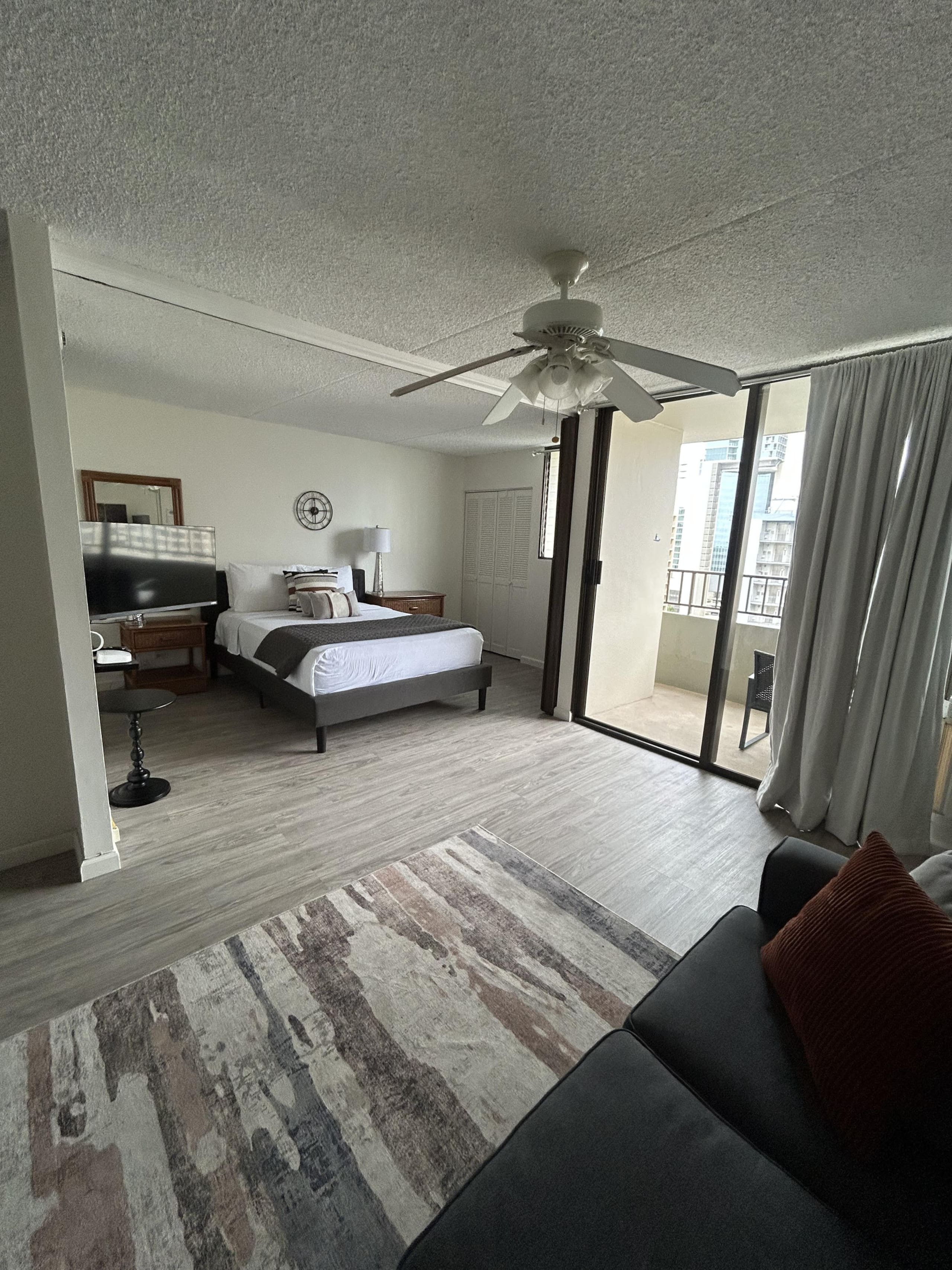Condo in Honolulu · ★4.57 · 1 bedroom · 2 beds · 1 private bath - Image 38