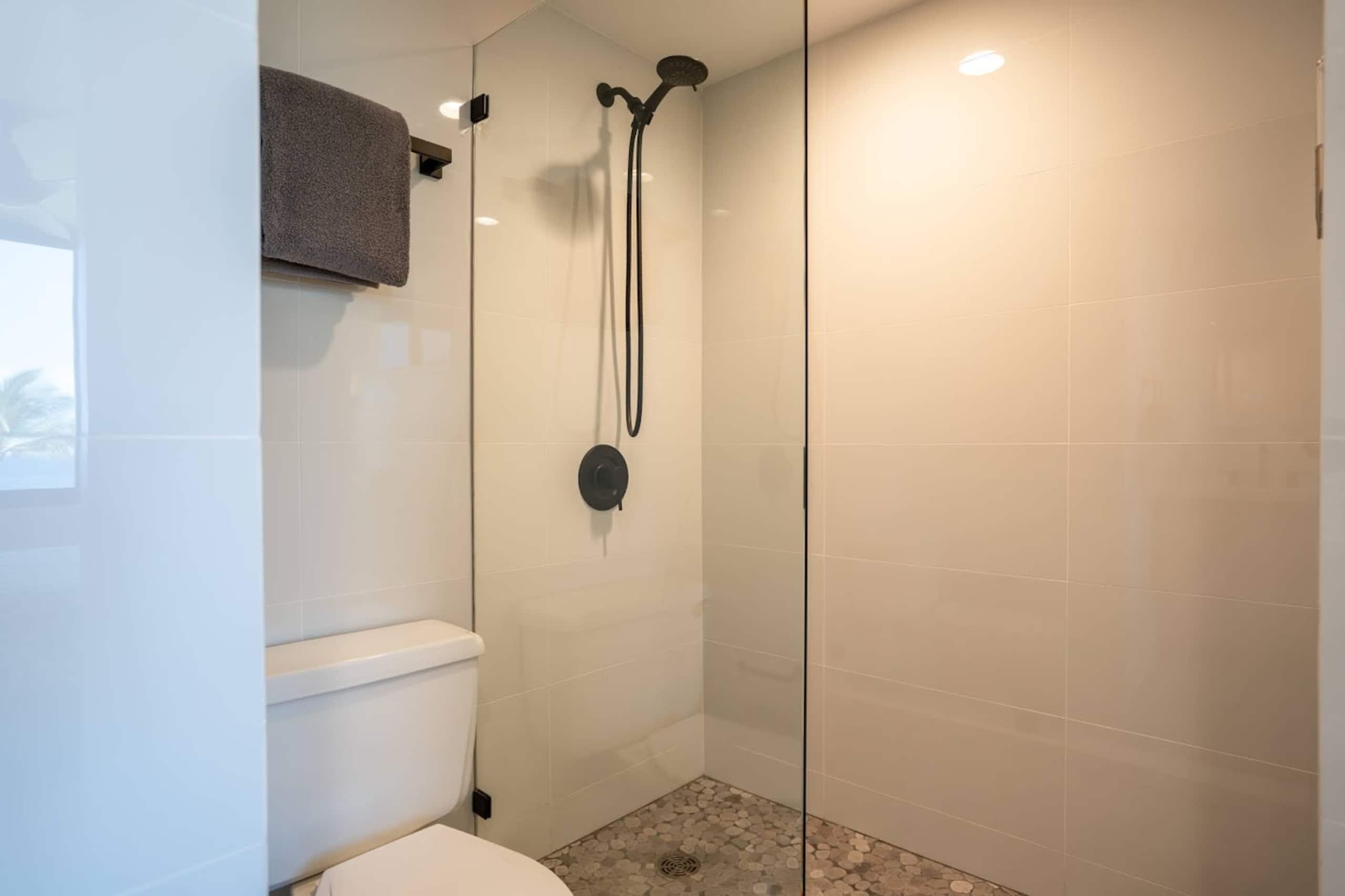 Condo in Kihei · ★4.98 · 2 bedrooms · 3 beds · 2 baths - Image 26