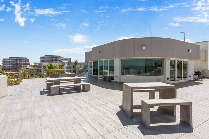 Apartment M601 – Spectacular Beachfront Penthouse! gallery image 5