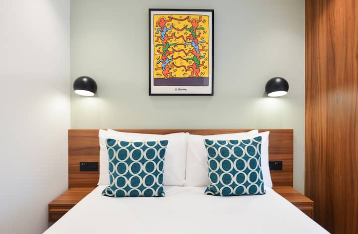 Modern Refurbed Studio In Shepherds Bush Green - London