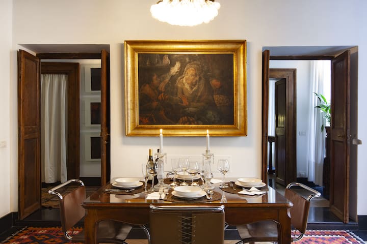 ROMAC Leone V Unique 5-bdr near the Spanish Steps gallery image 3