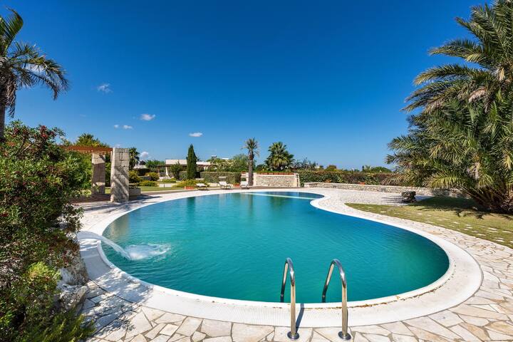 Villa del Sol by Perle di Puglia