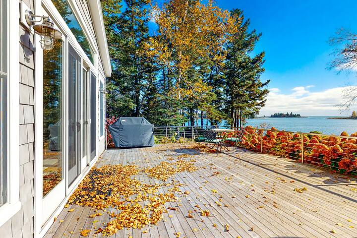 Vacasa Maine managed Airbnb listing 2