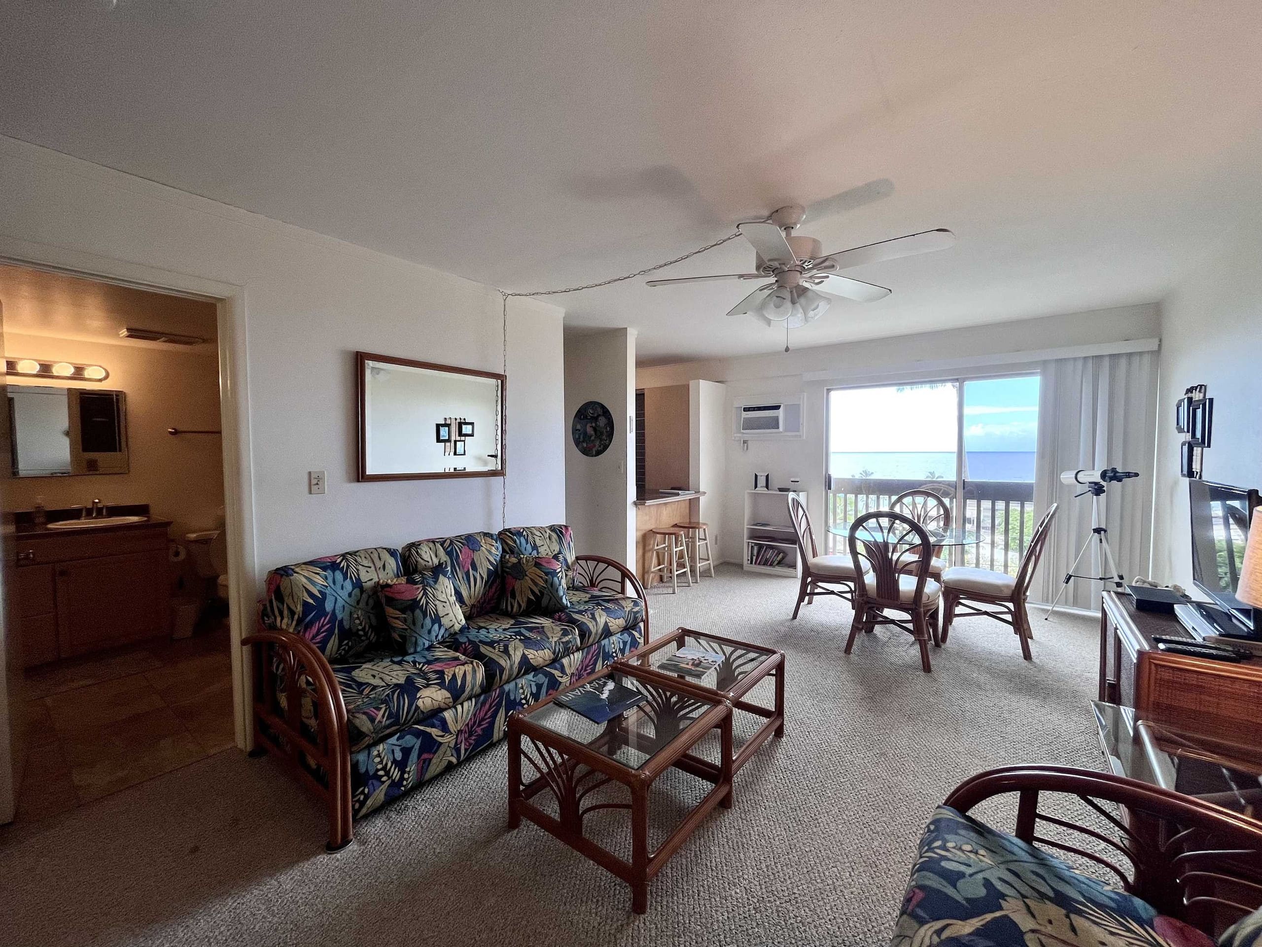 Condo in Kailua-Kona · ★4.43 · 1 bedroom · 2 beds · 1 private bath - Image 9