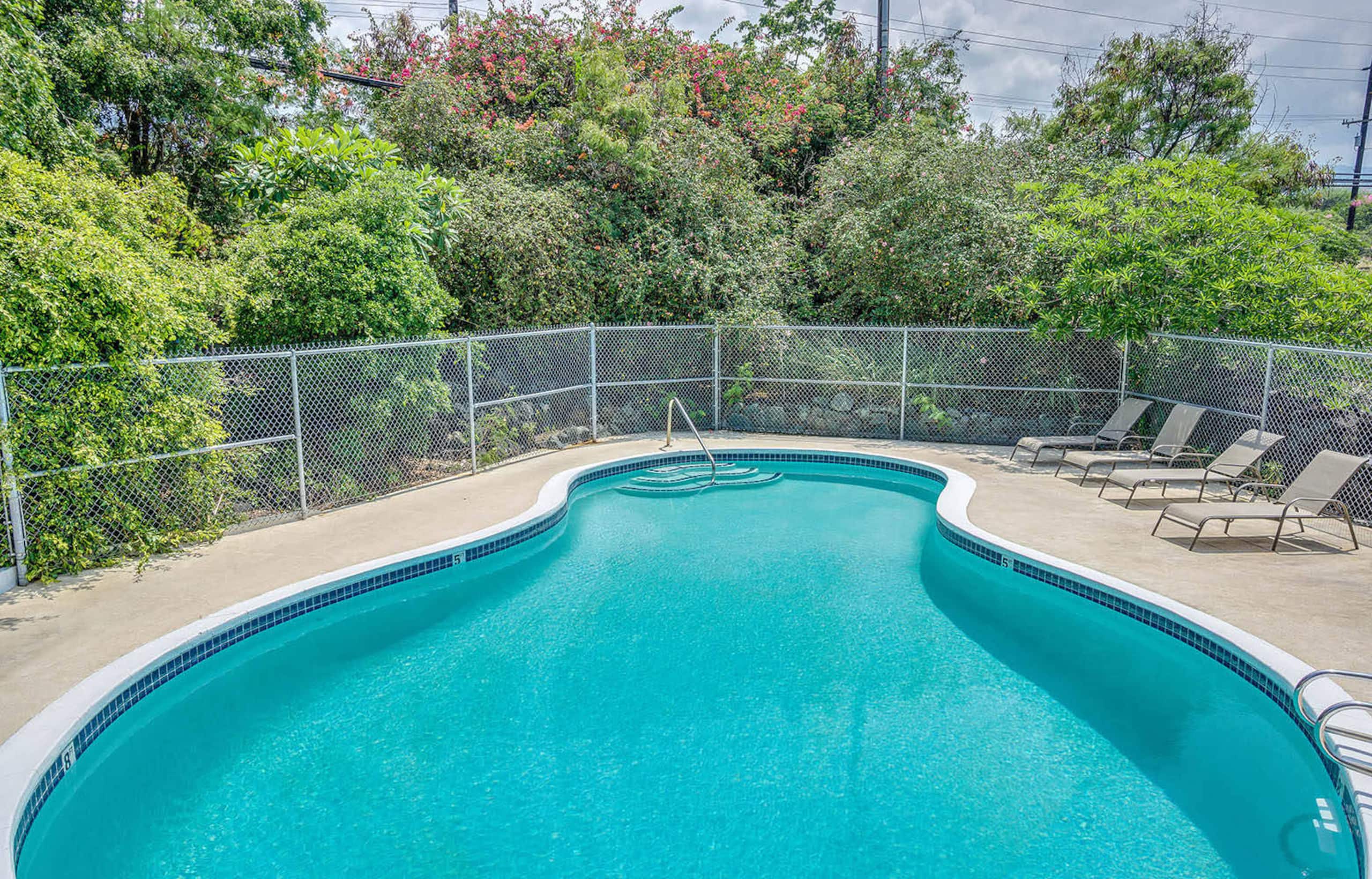 Condo in Kailua-Kona · ★4.43 · 1 bedroom · 2 beds · 1 private bath - Image 15