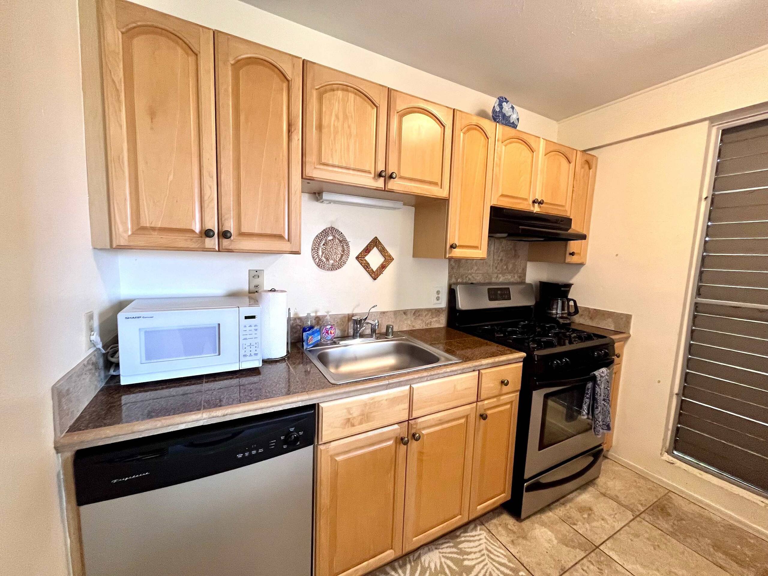 Condo in Kailua-Kona · ★4.43 · 1 bedroom · 2 beds · 1 private bath - Image 8