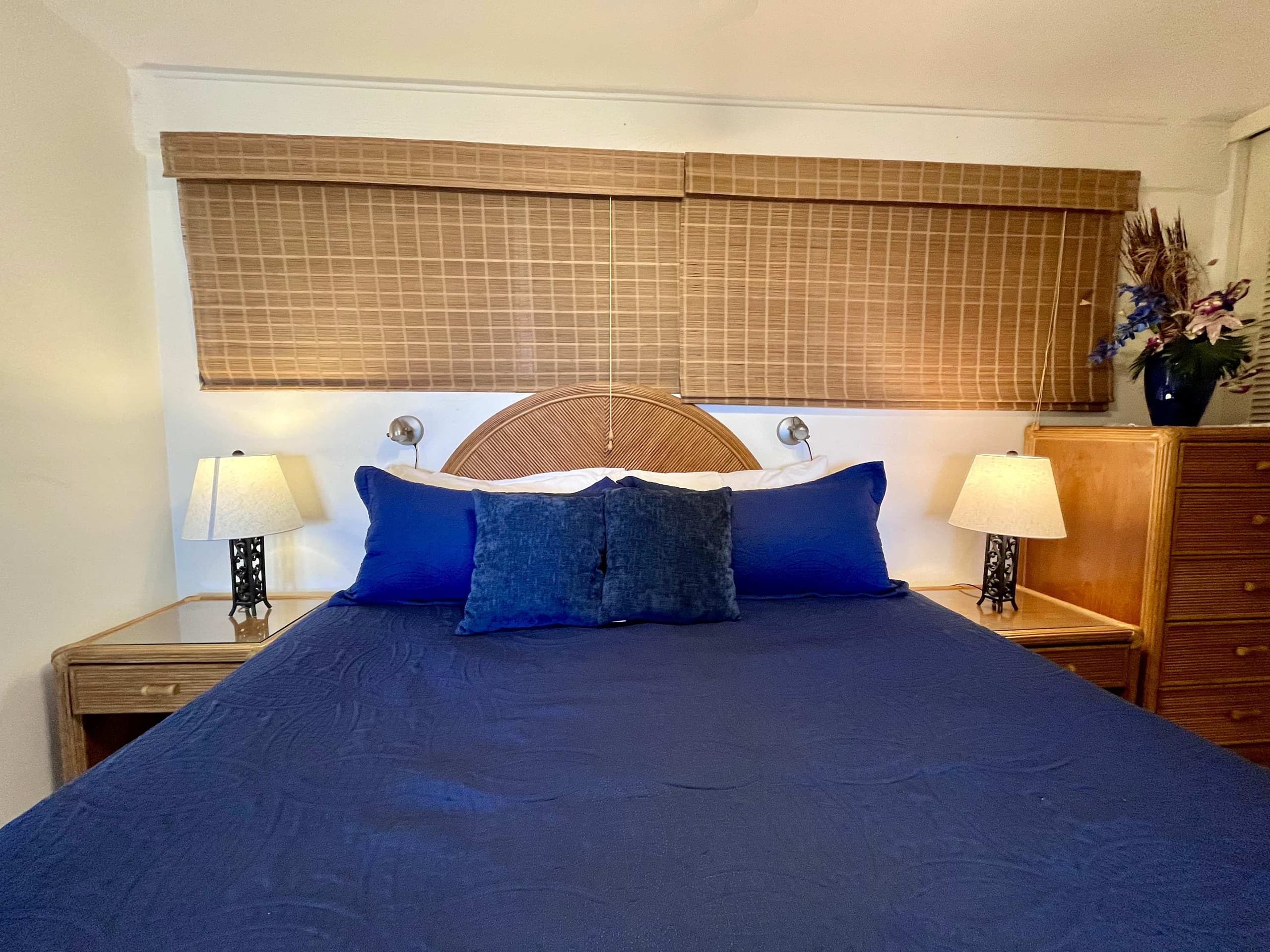 Condo in Kailua-Kona · ★4.43 · 1 bedroom · 2 beds · 1 private bath - Image 10