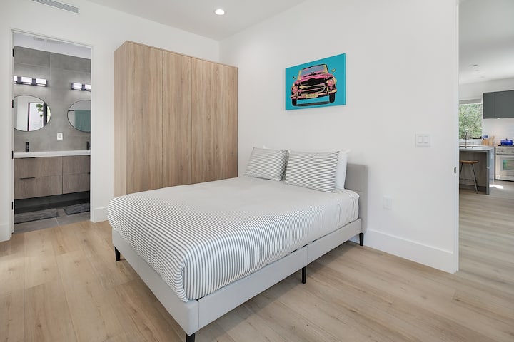 Camera 2: camera da letto accessibile al piano di sotto