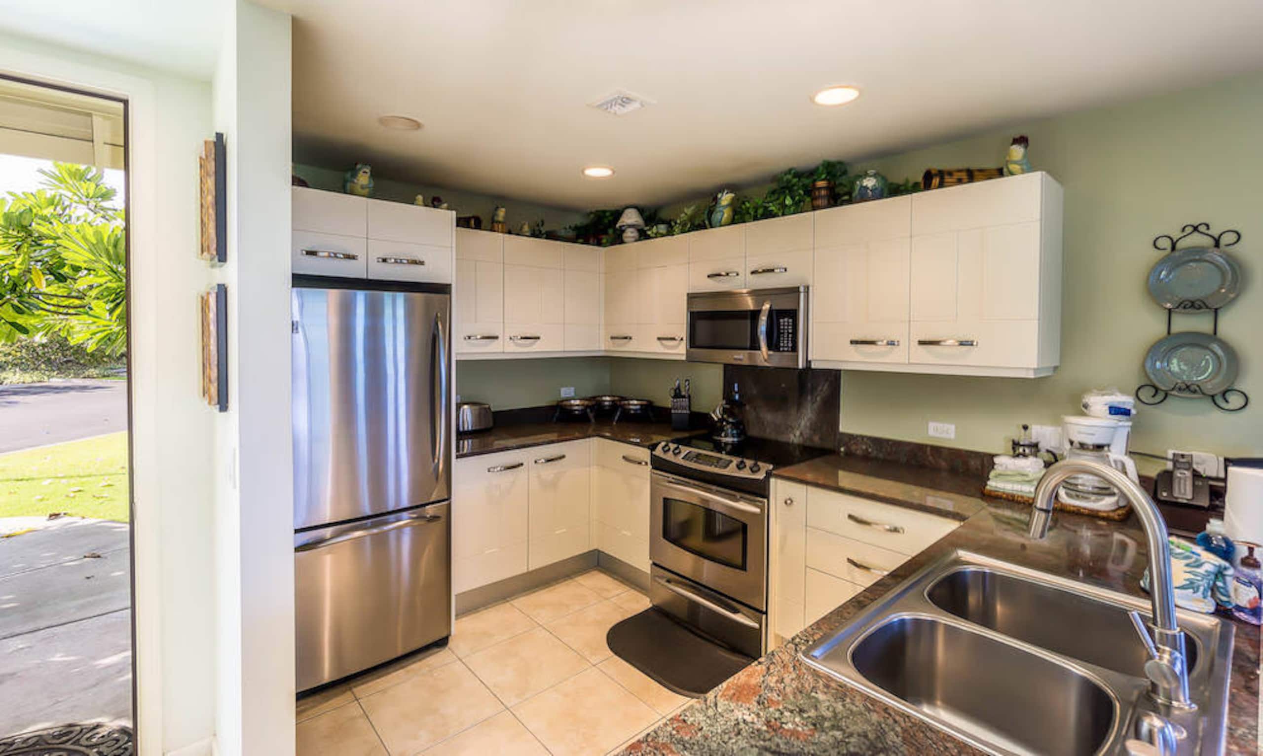 Townhouse in Kailua-Kona · ★4.84 · 3 bedrooms · 4 beds · 3 private baths - Image 6