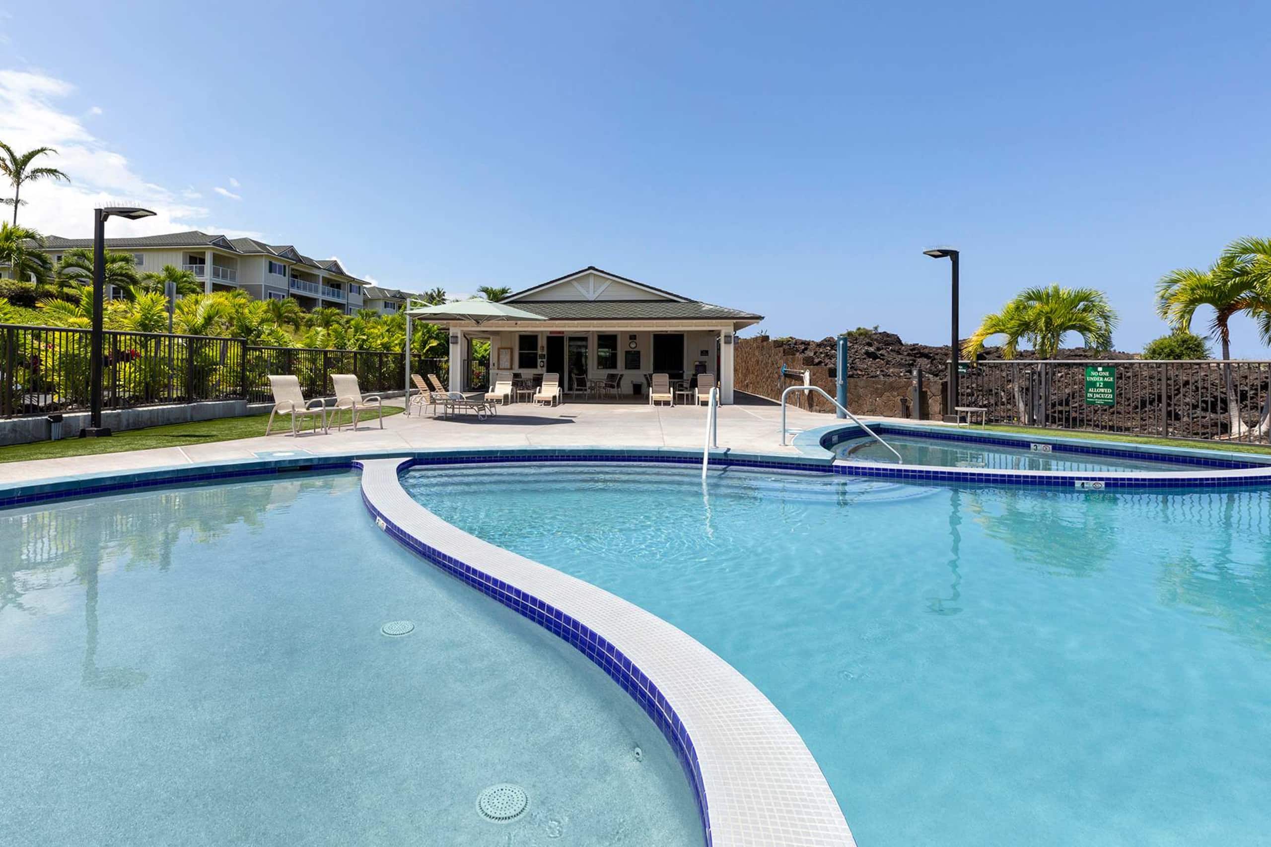 Townhouse in Kailua-Kona · ★4.84 · 3 bedrooms · 4 beds · 3 private baths - Image 33