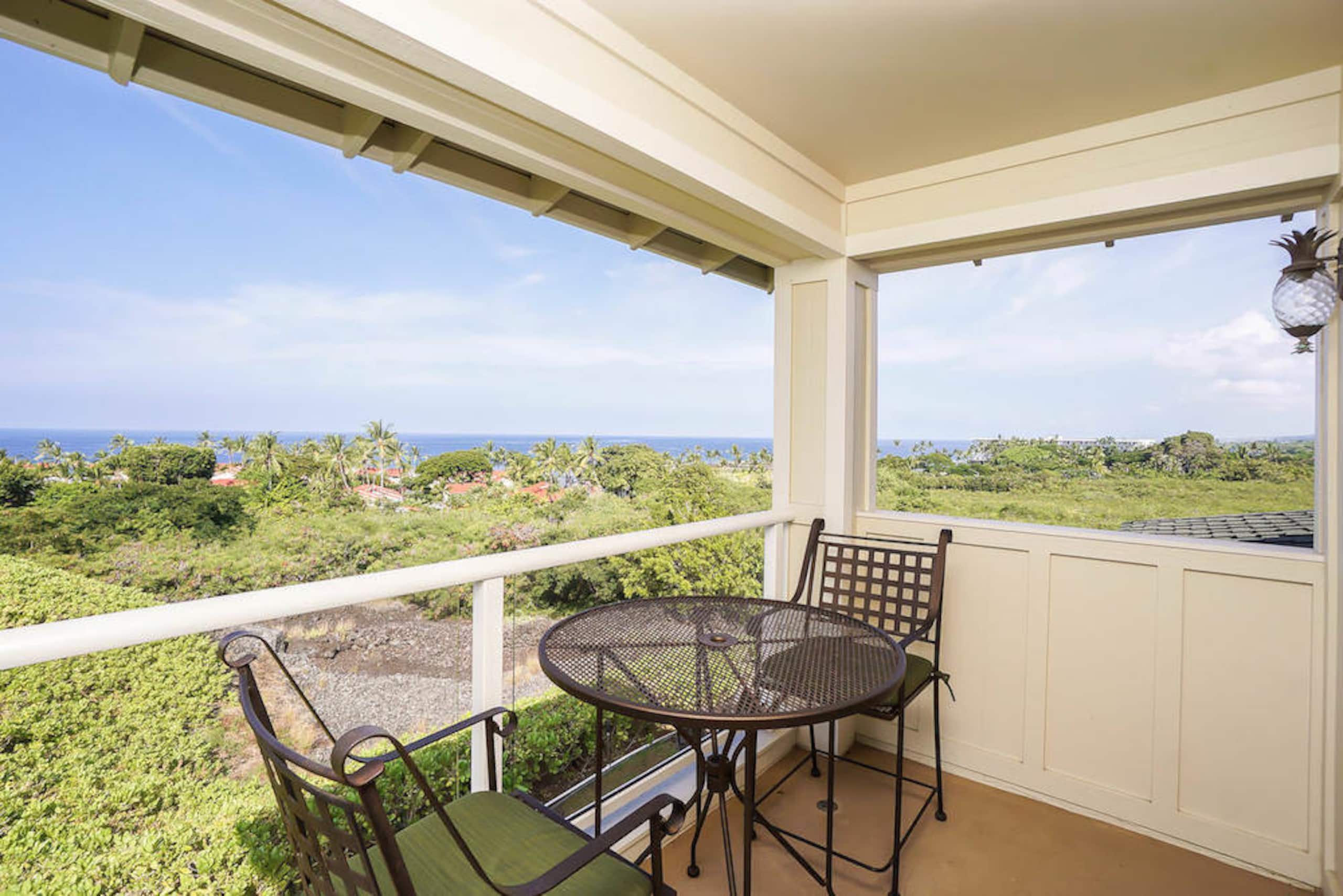 Townhouse in Kailua-Kona · ★4.84 · 3 bedrooms · 4 beds · 3 private baths - Image 13