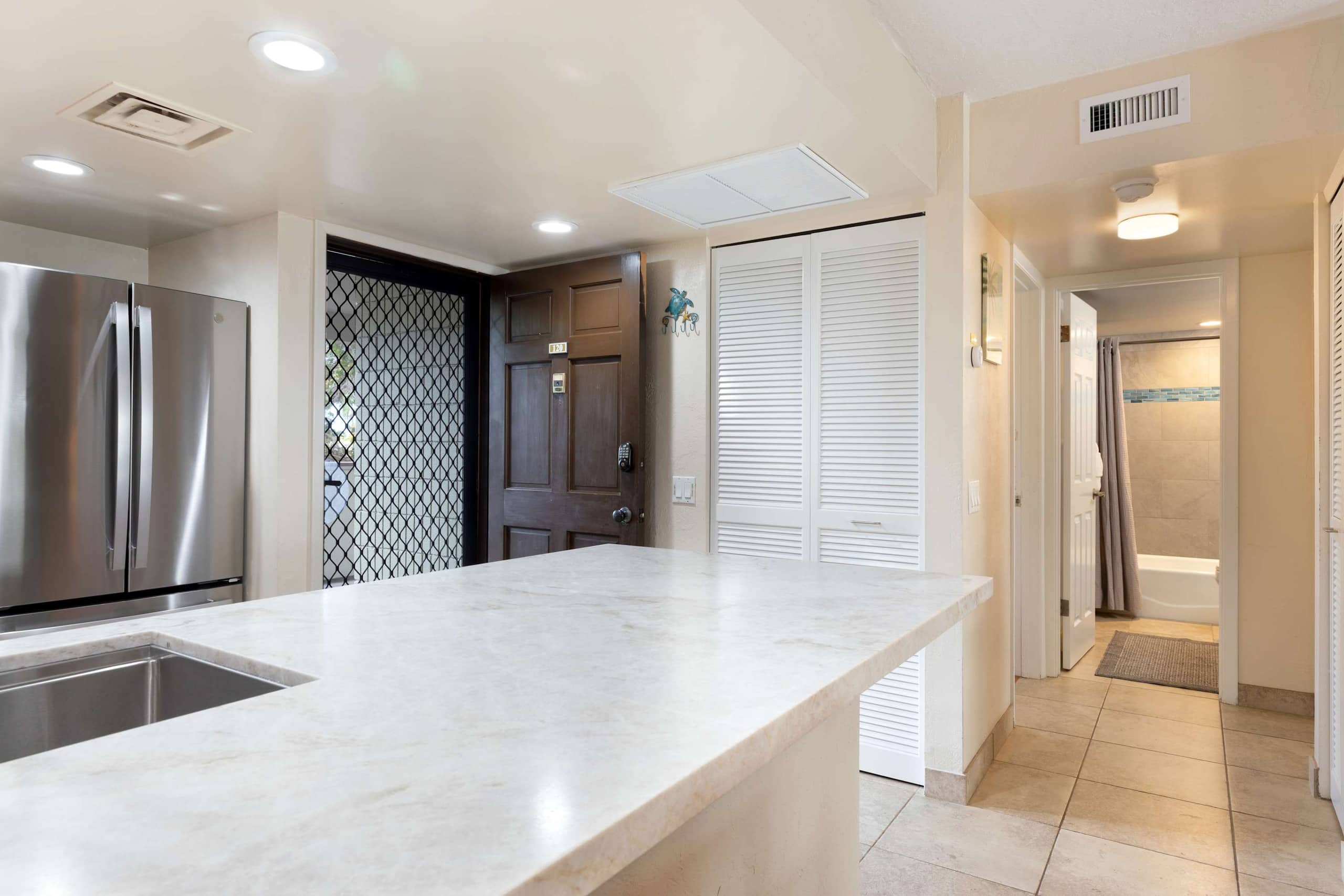 Condo in Kailua-Kona · ★4.8 · 2 bedrooms · 4 beds · 2 private baths - Image 22