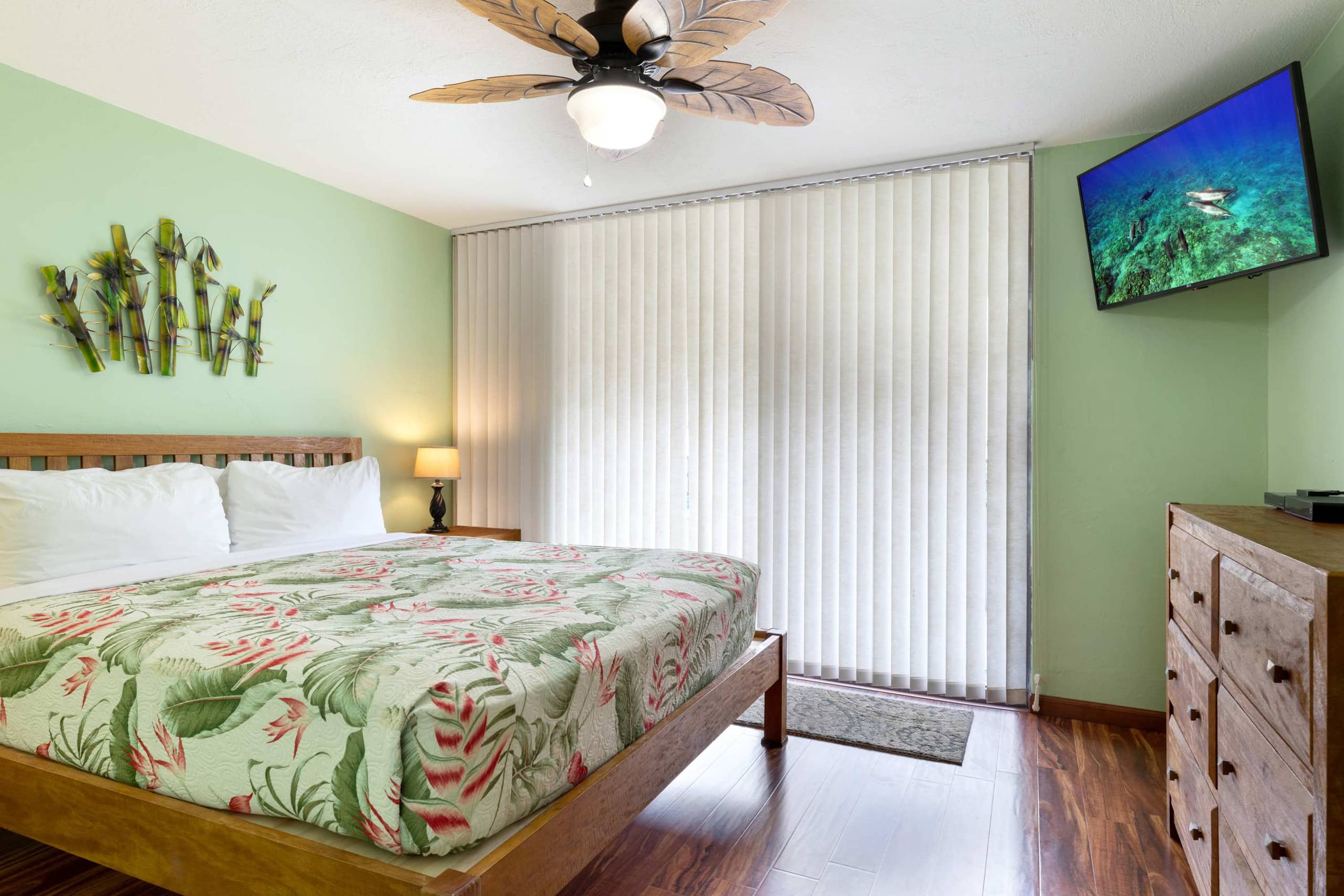 Condo in Kailua-Kona · ★4.8 · 2 bedrooms · 4 beds · 2 private baths - Image 24