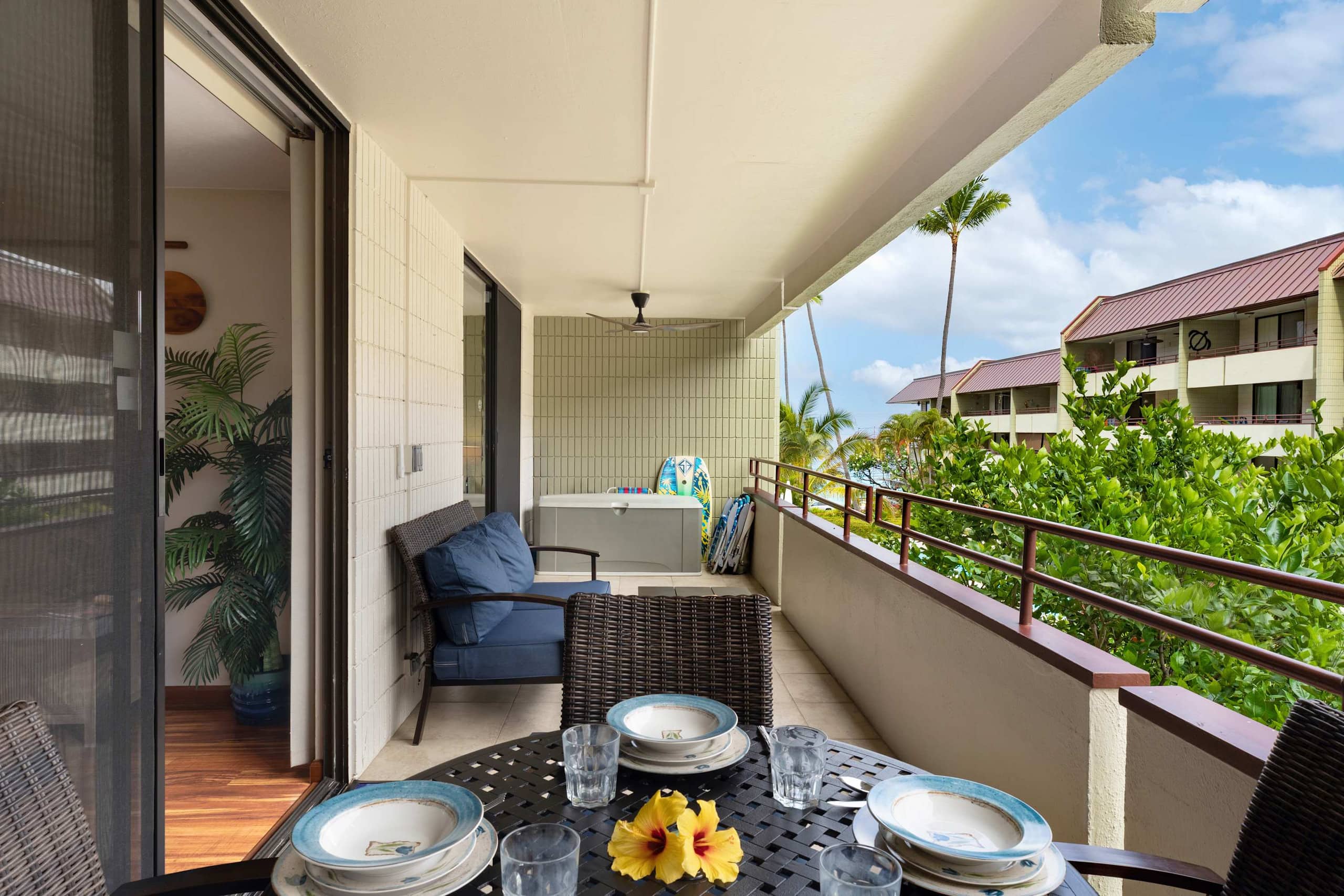 Condo in Kailua-Kona · ★4.8 · 2 bedrooms · 4 beds · 2 private baths - Image 9