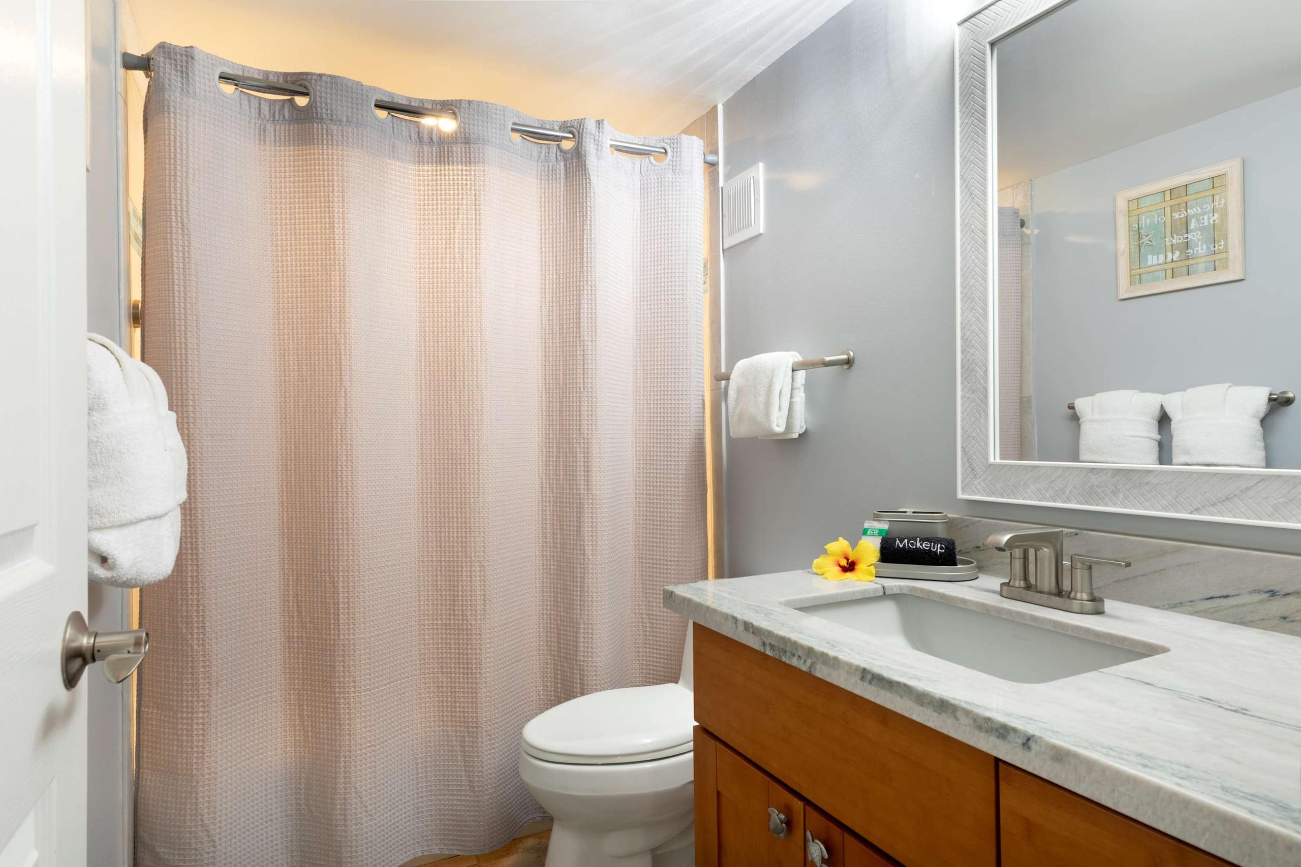 Condo in Kailua-Kona · ★4.8 · 2 bedrooms · 4 beds · 2 private baths - Image 32