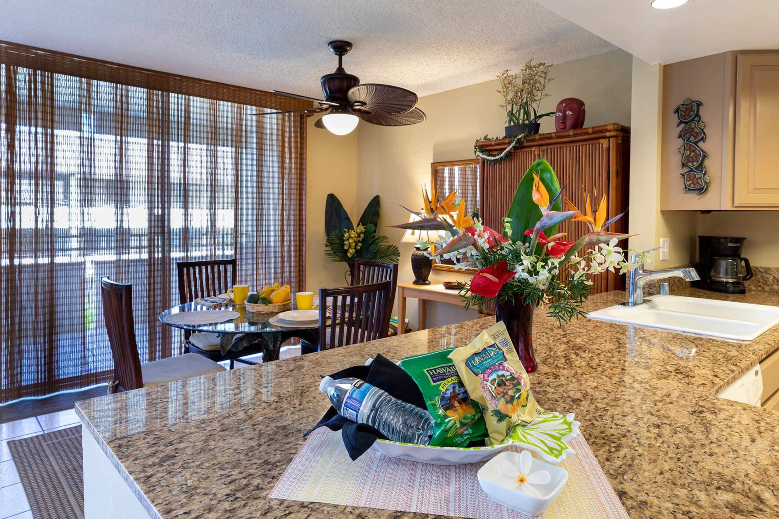 Condo in Kailua-Kona · ★4.79 · 2 bedrooms · 3 beds · 2 private baths - Image 8