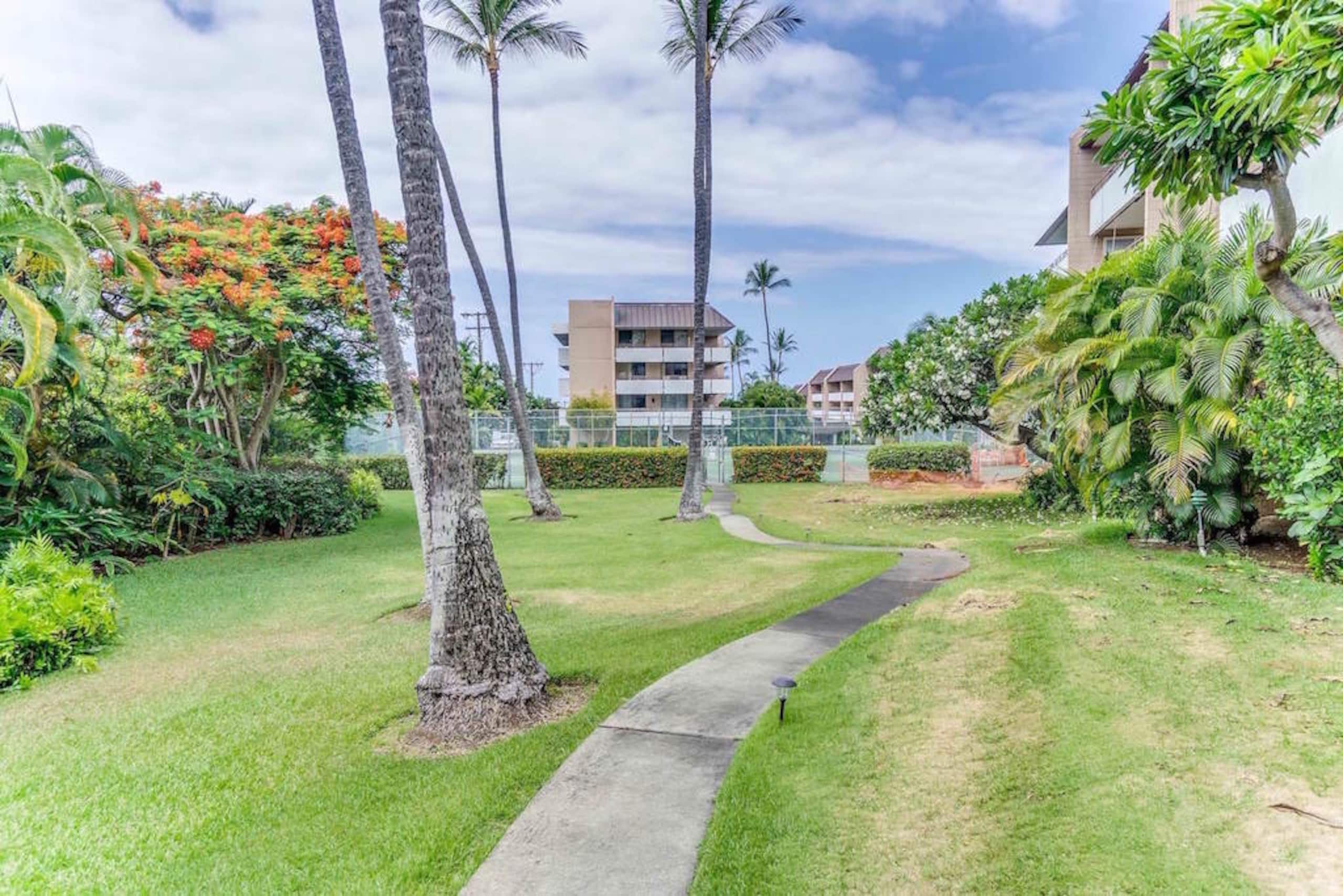 Condo in Kailua-Kona · ★4.79 · 2 bedrooms · 3 beds · 2 private baths - Image 34