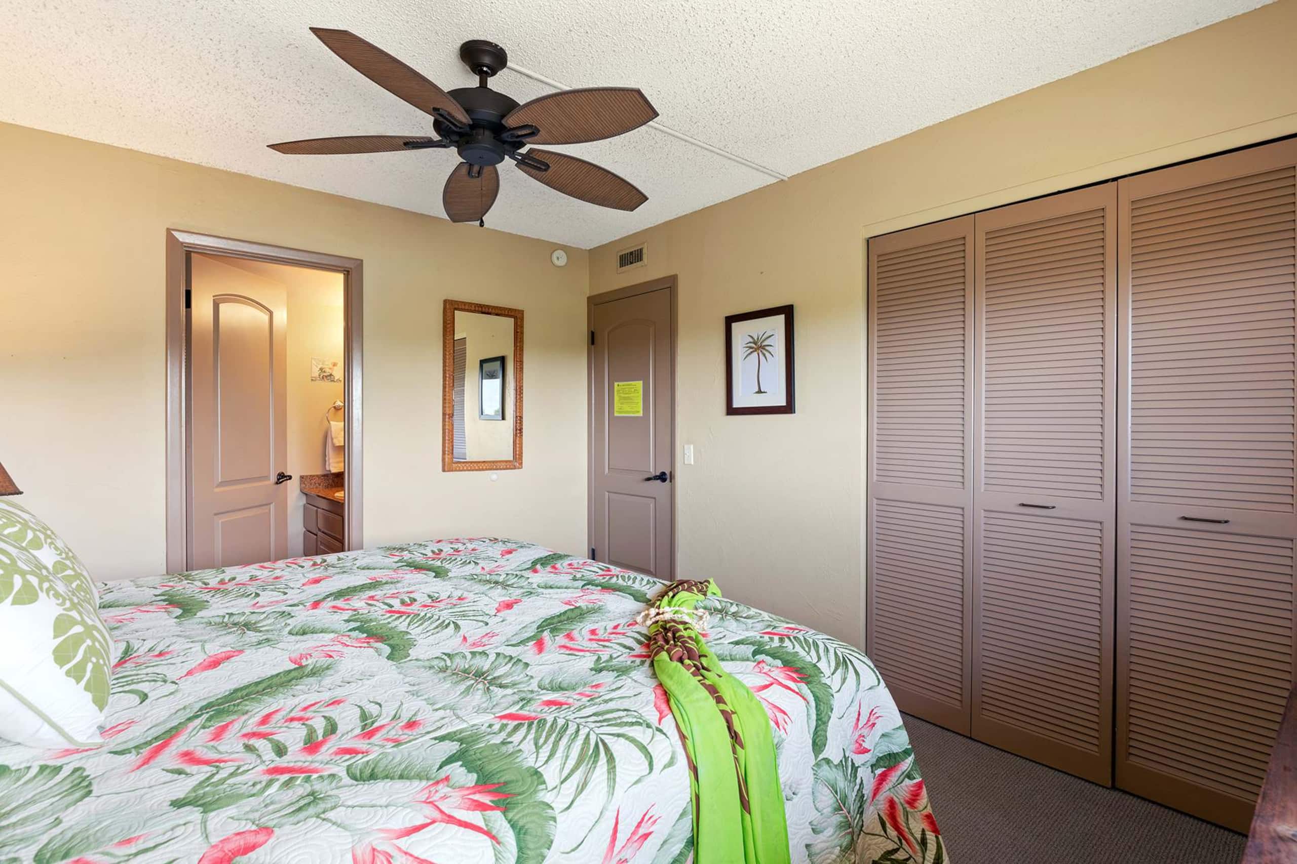 Condo in Kailua-Kona · ★4.79 · 2 bedrooms · 3 beds · 2 private baths - Image 16