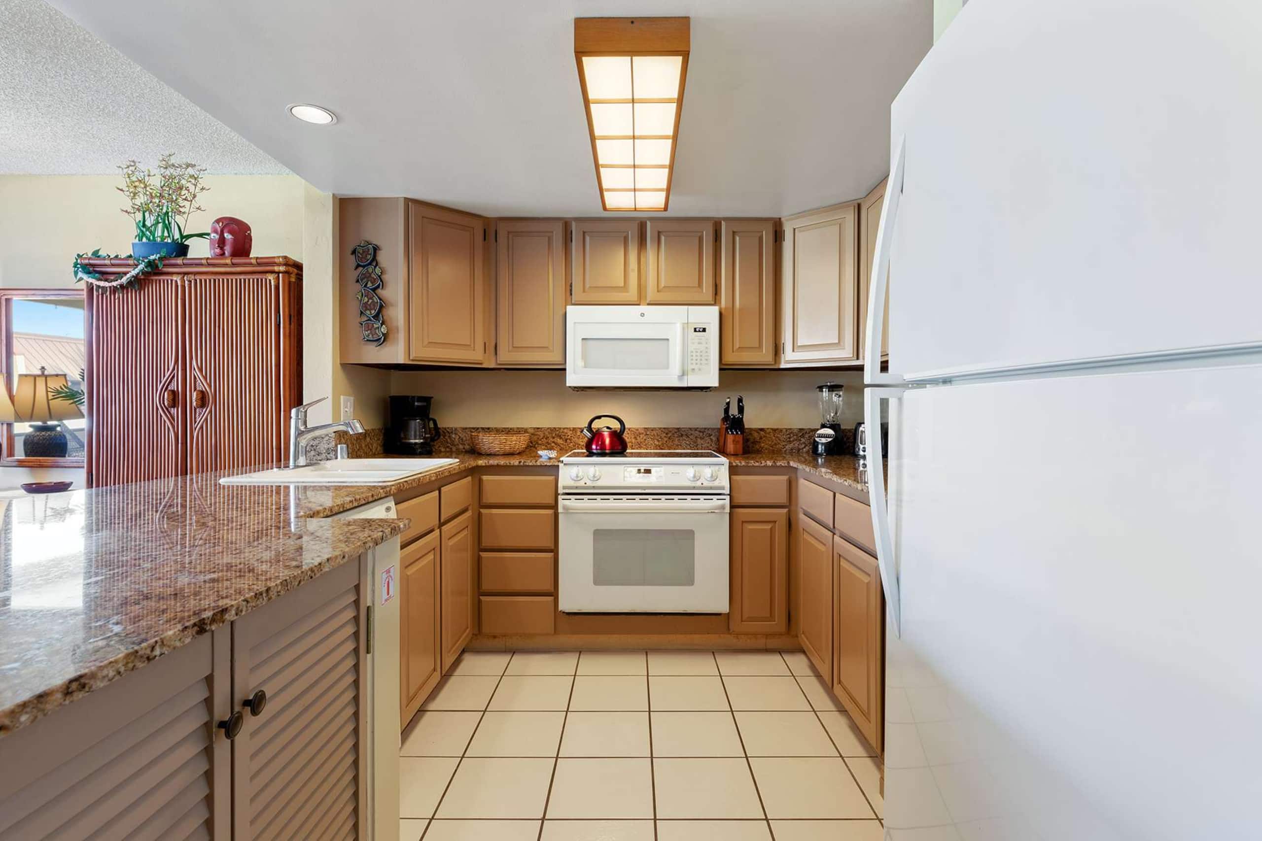 Condo in Kailua-Kona · ★4.79 · 2 bedrooms · 3 beds · 2 private baths - Image 12
