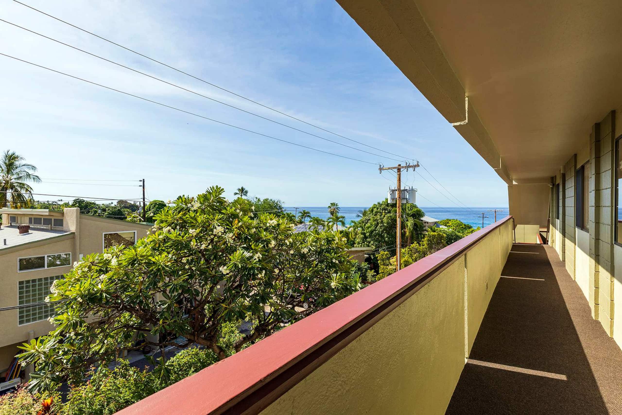 Condo in Kailua-Kona · ★4.79 · 2 bedrooms · 3 beds · 2 private baths - Image 23