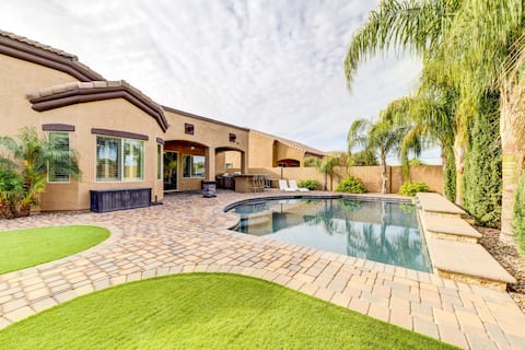 Pool, BBQ & Bar: Family Home in Queen Creek