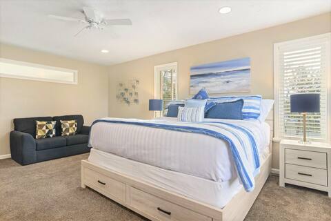 Parkside Home * Private Hot Tub * Near Ski Resorts