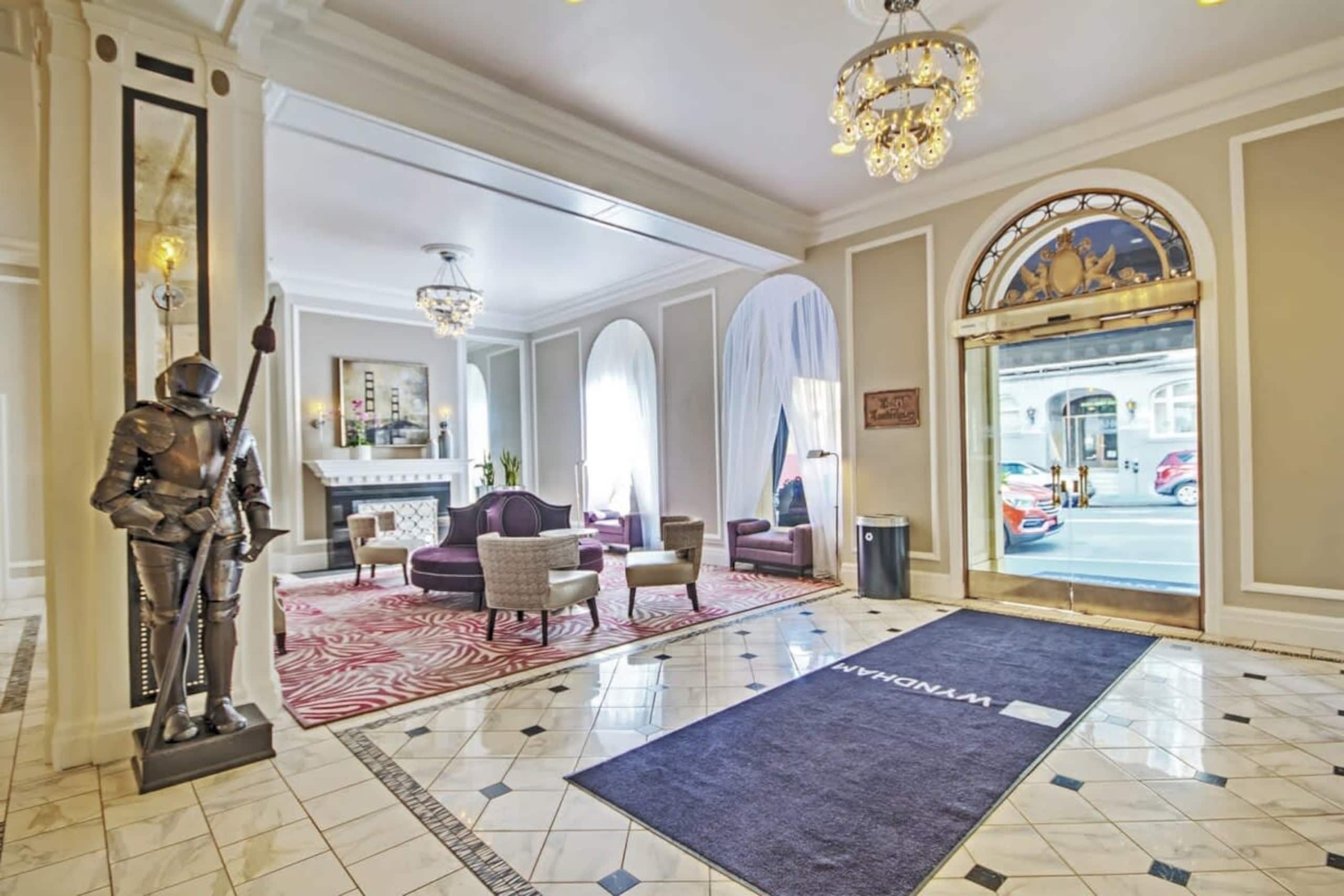Condo in San Francisco · ★4.88 · 1 bedroom · 2 beds · 1 bath - Image 33