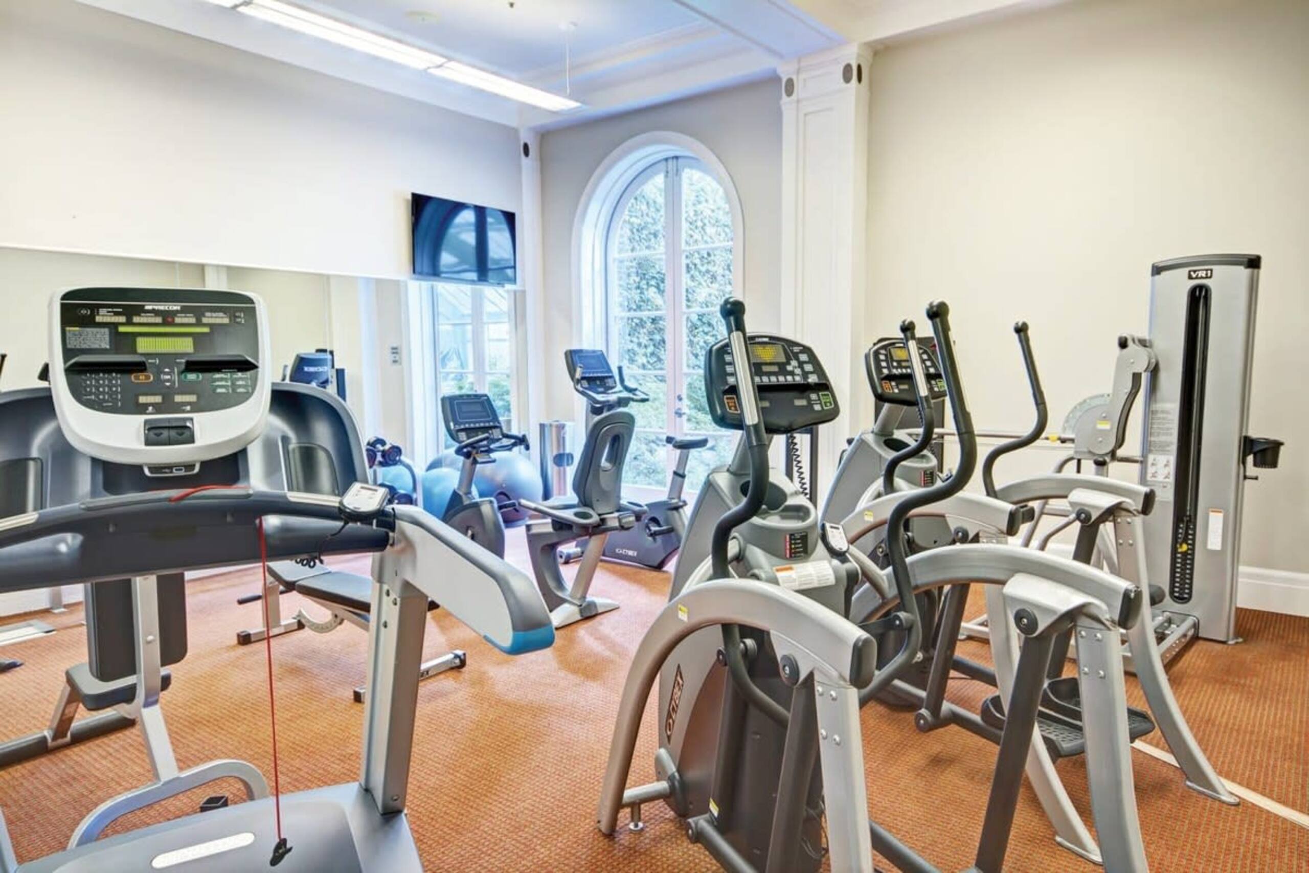 Condo in San Francisco · ★4.96 · 2 bedrooms · 3 beds · 1 bath - Image 10