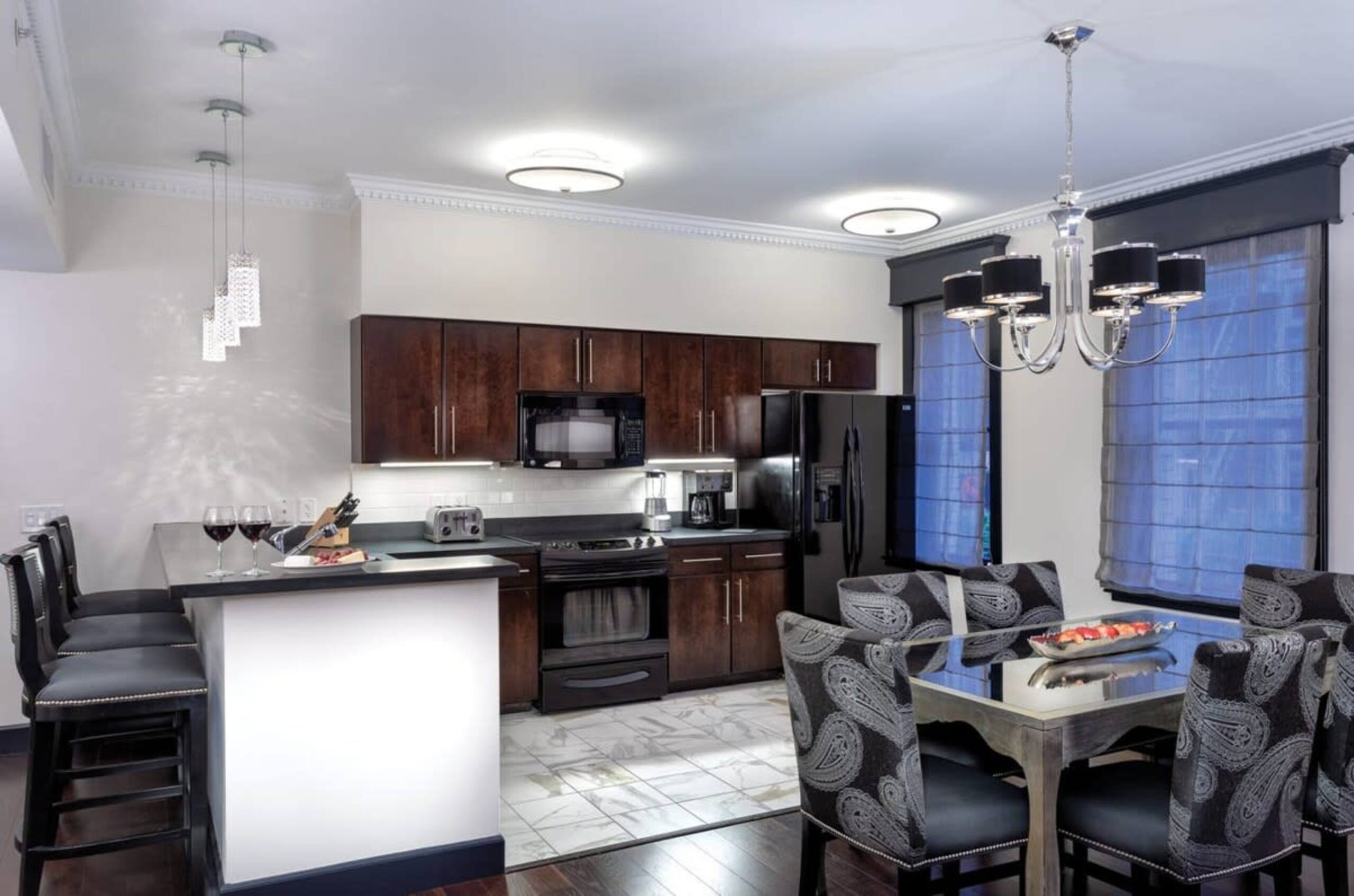 Condo in San Francisco · ★4.96 · 2 bedrooms · 3 beds · 1 bath - Image 27