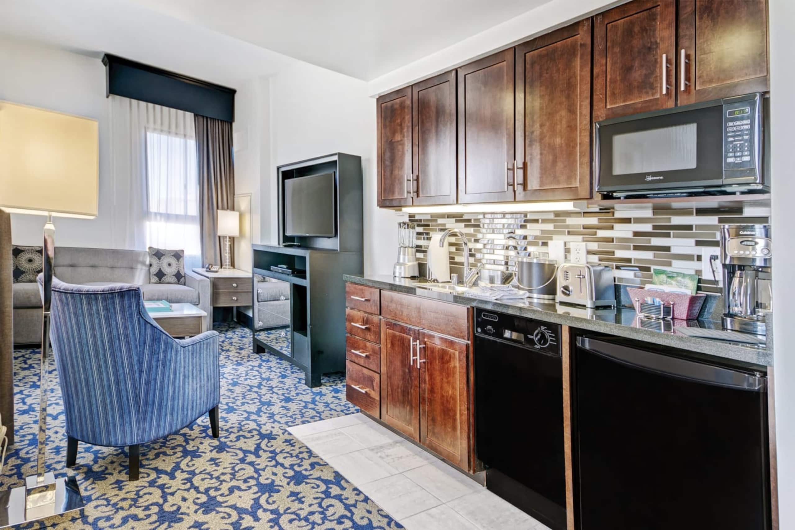 Resort in San Francisco · ★4.89 · 2 bedrooms · 3 beds · 1 bath - Image 17
