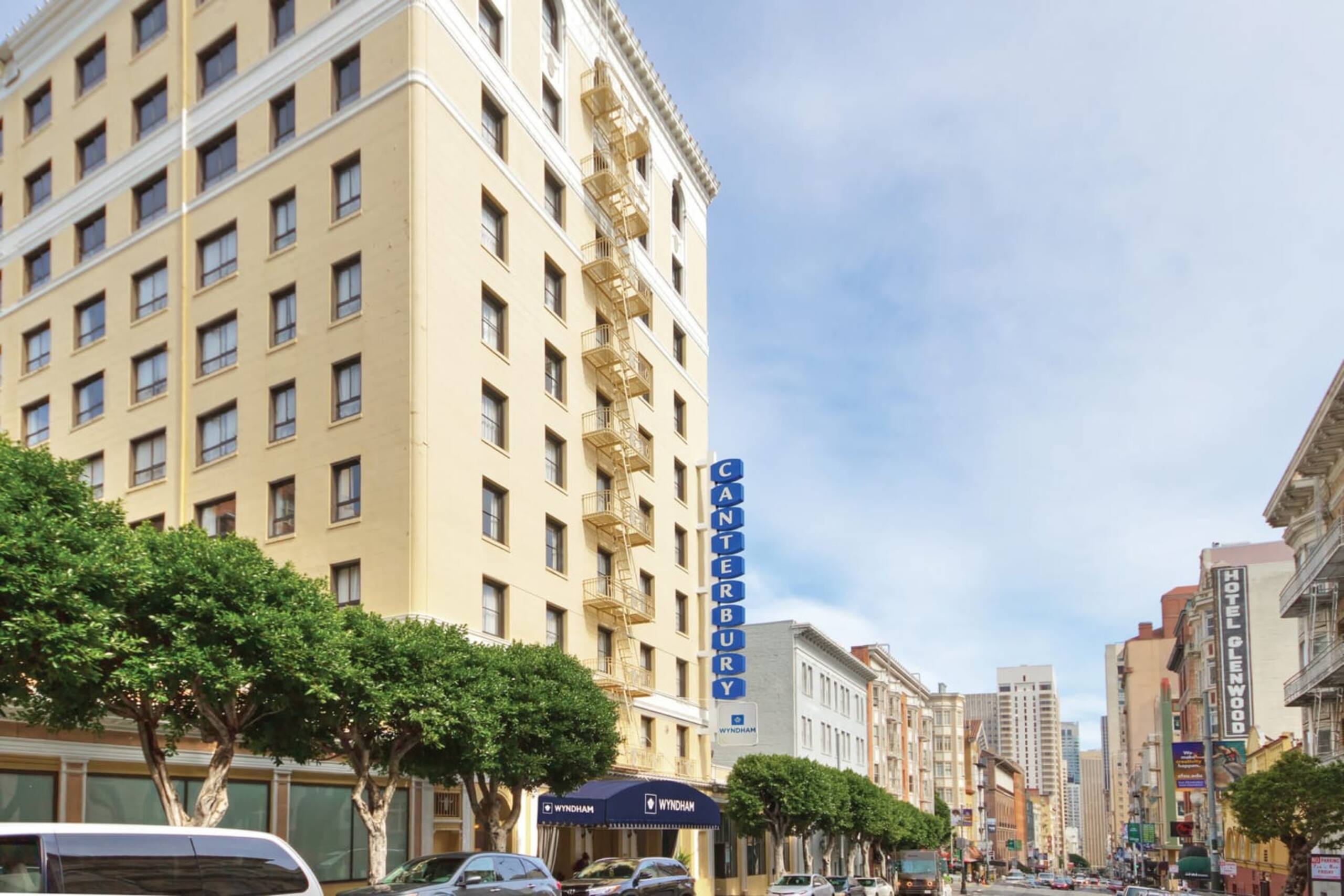 Resort in San Francisco · ★4.76 · 3 bedrooms · 3 beds · 2 baths - Image 2