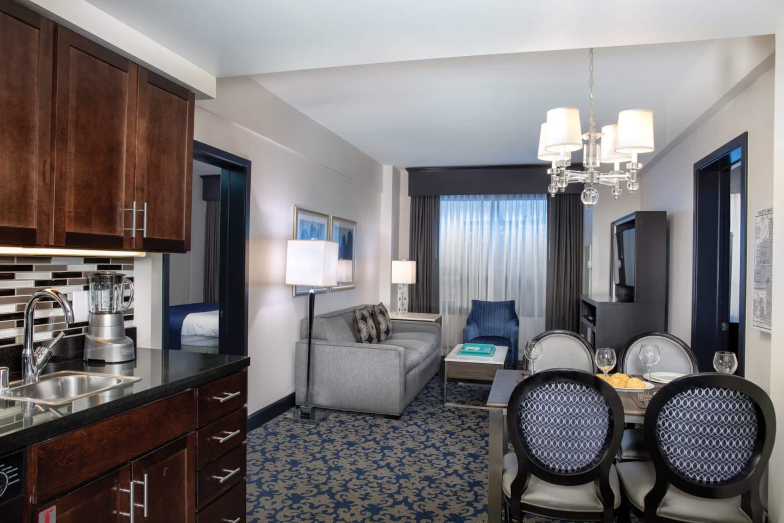 Resort in San Francisco · ★4.76 · 3 bedrooms · 3 beds · 2 baths - Image 19